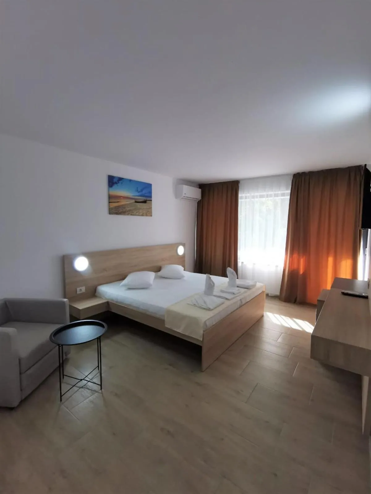 Photo of the whole room, Bed in Hotel Gloria