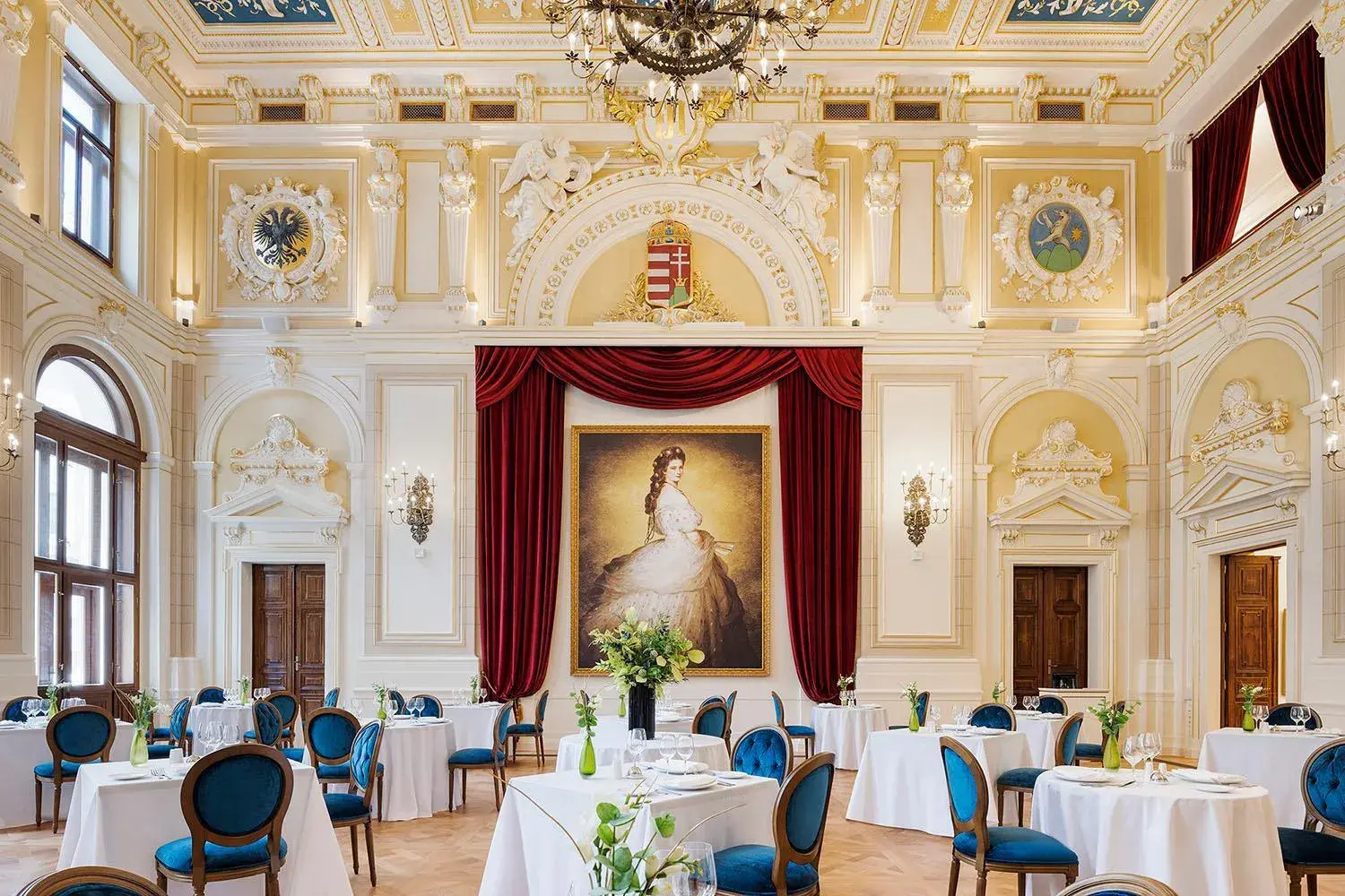 Restaurant/places to eat in Áurea Ana Palace by Eurostars Hotel Company Restaurant/places to eat in Áurea Ana Palace by Eurostars Hotel Company