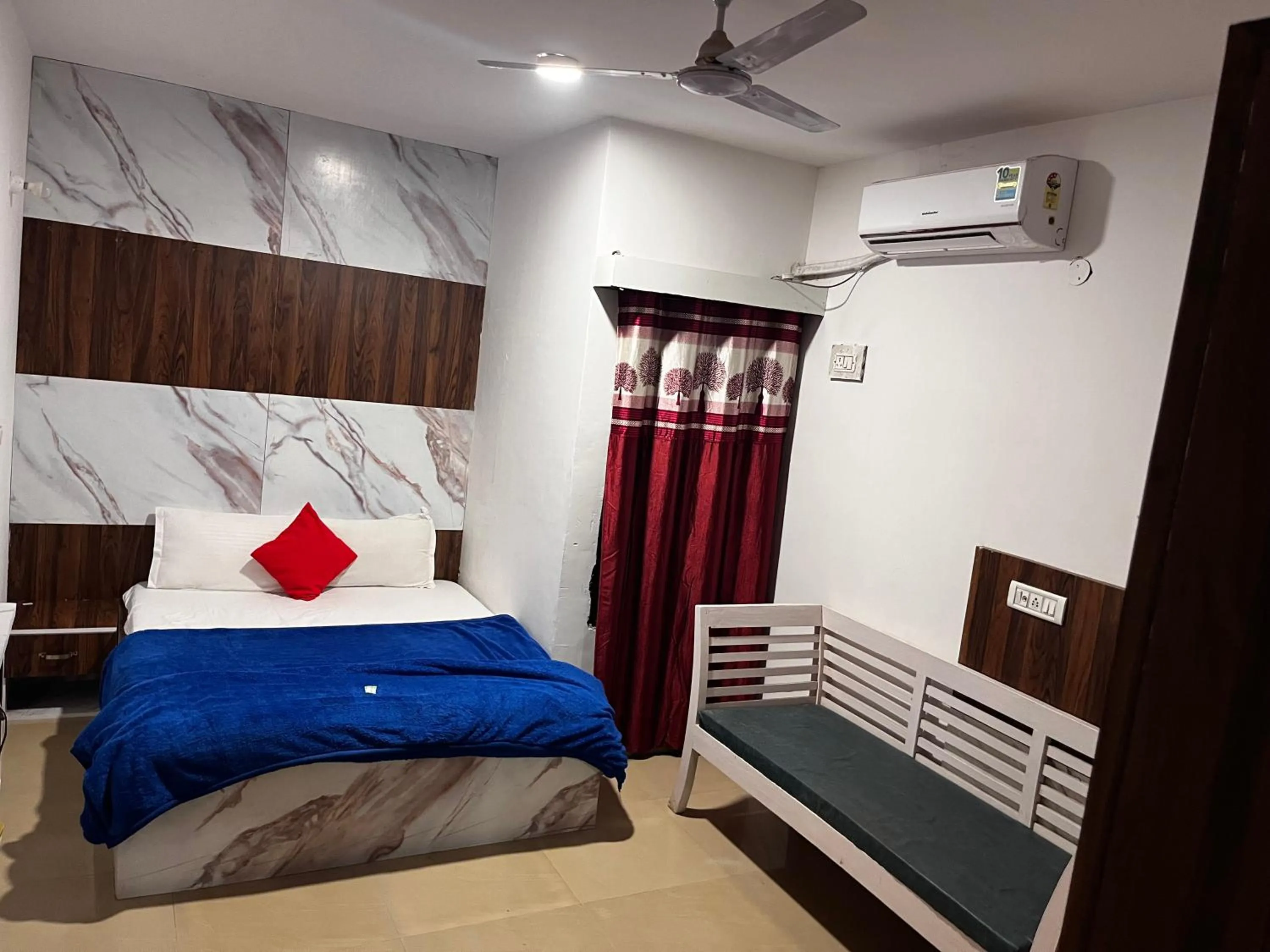 Photo of the whole room in Hotel Green