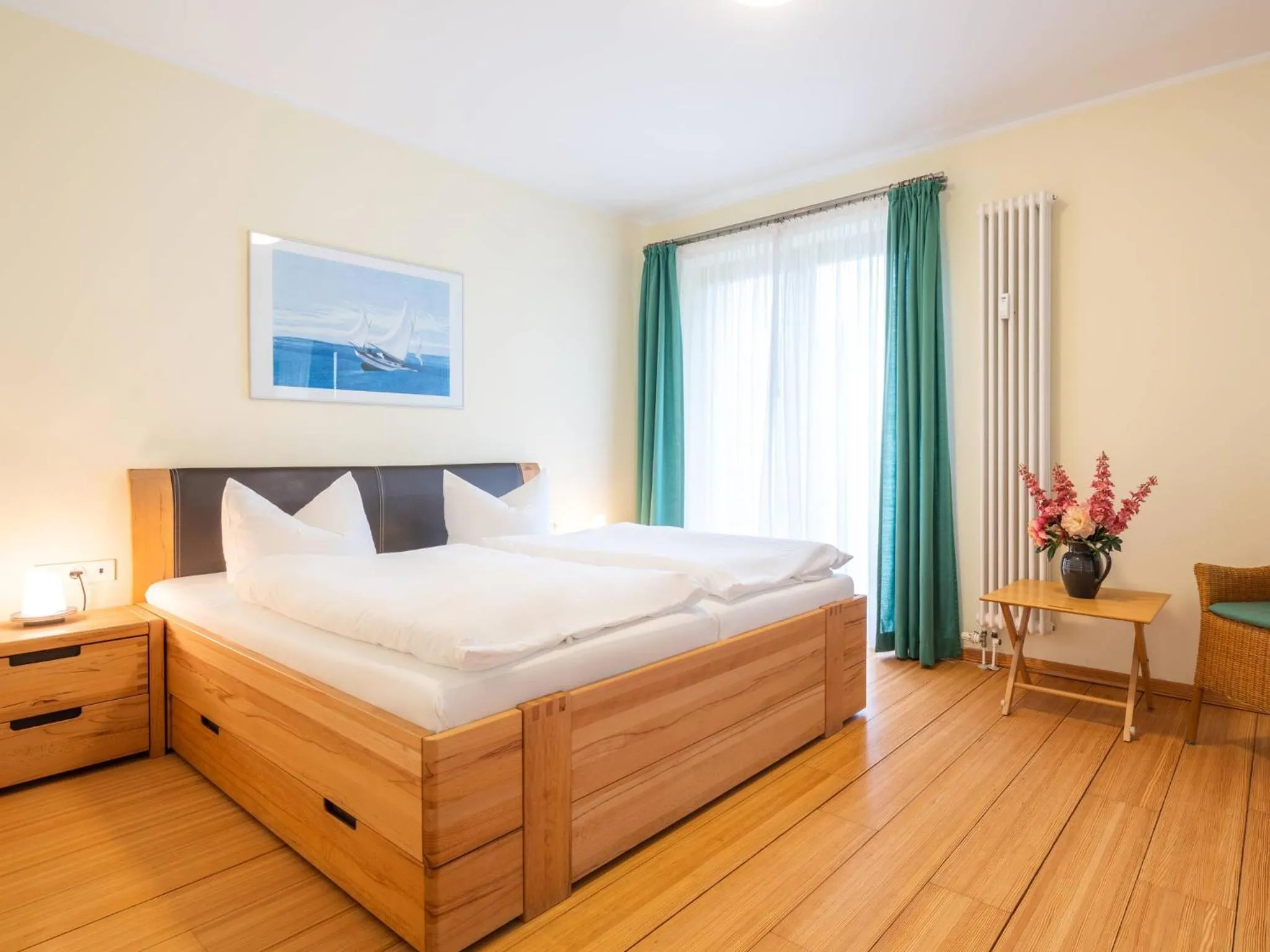Bedroom, Bed in Kaiservillen Heringsdorf - Ferienwohnung mit 1 Schlafzimmer und Balkon D122
