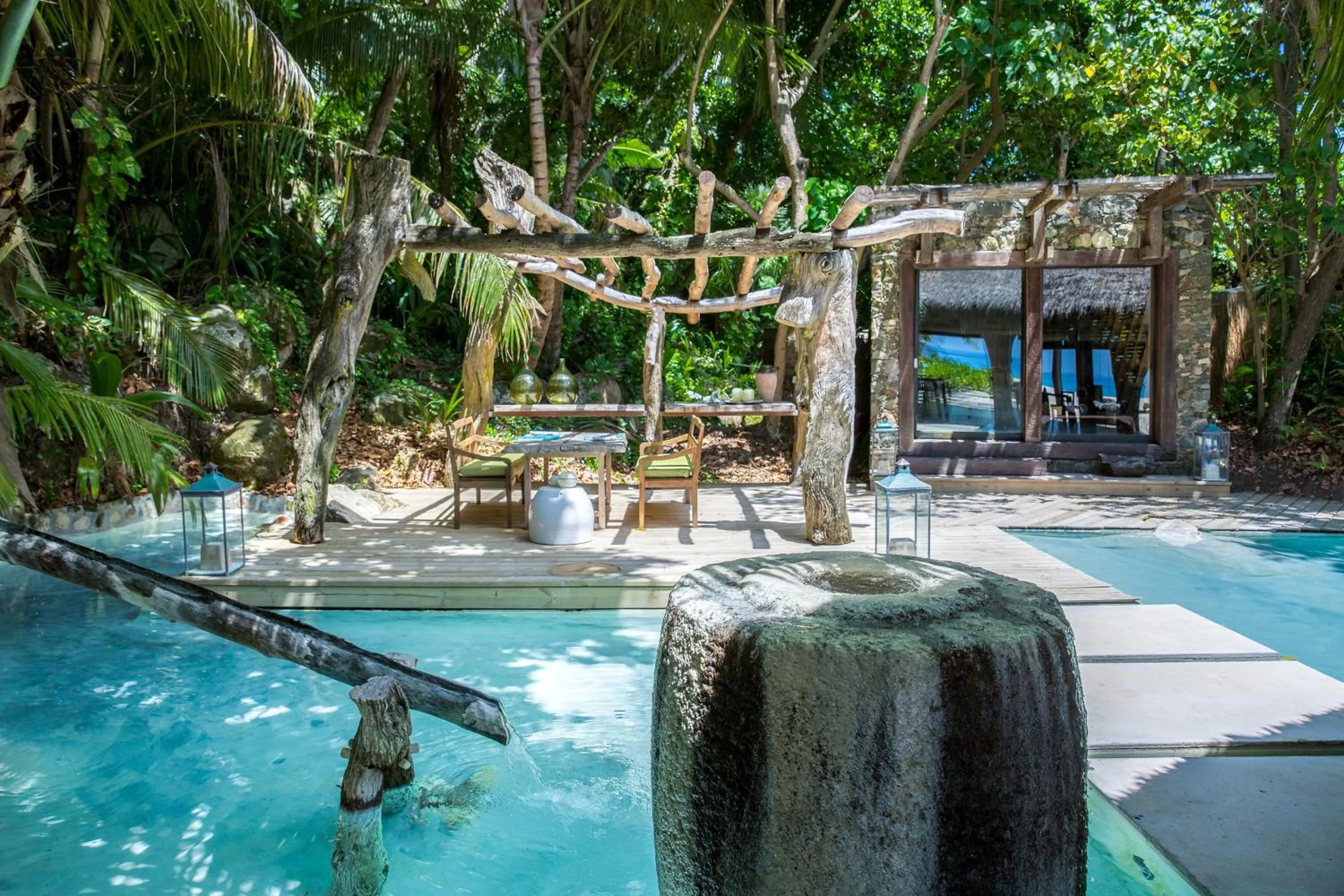 Restaurant/places to eat in North Island, a Luxury Collection Resort, Seychelles