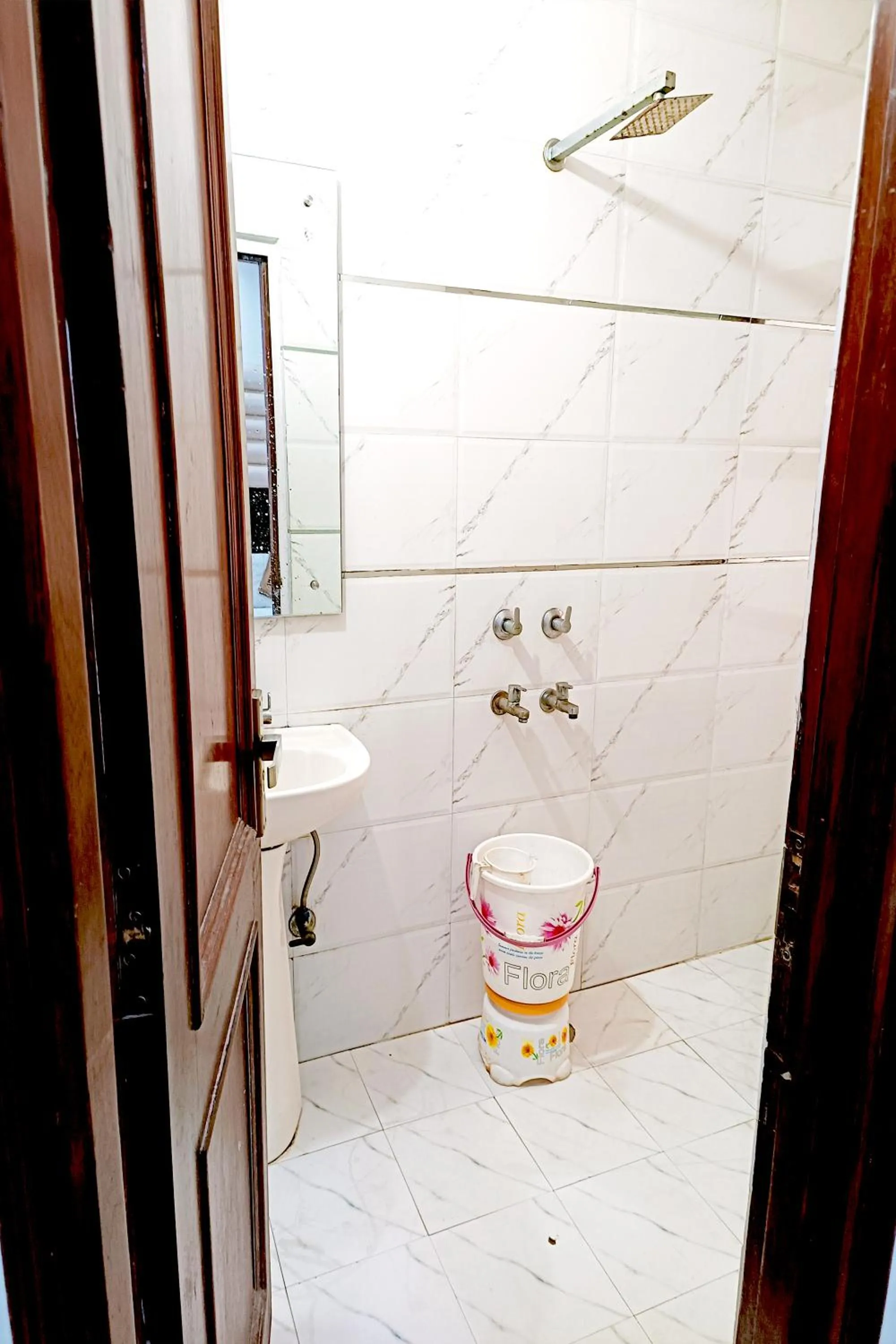 Bathroom in Hotel Crystal Deluxe at New Delhi Railway Station