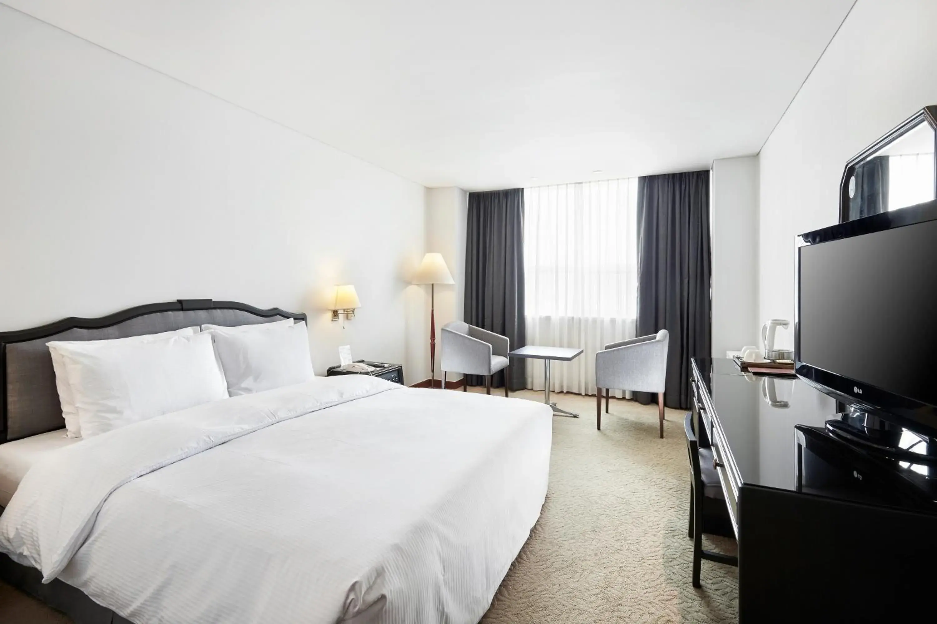 Bed in Hotel President Bed in Hotel President