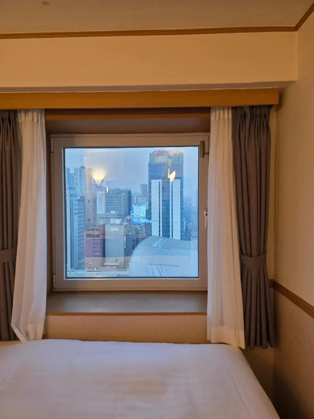 City view, Bed in Toyoko Inn Busan Station No.1 City view, Bed in Toyoko Inn Busan Station No.1