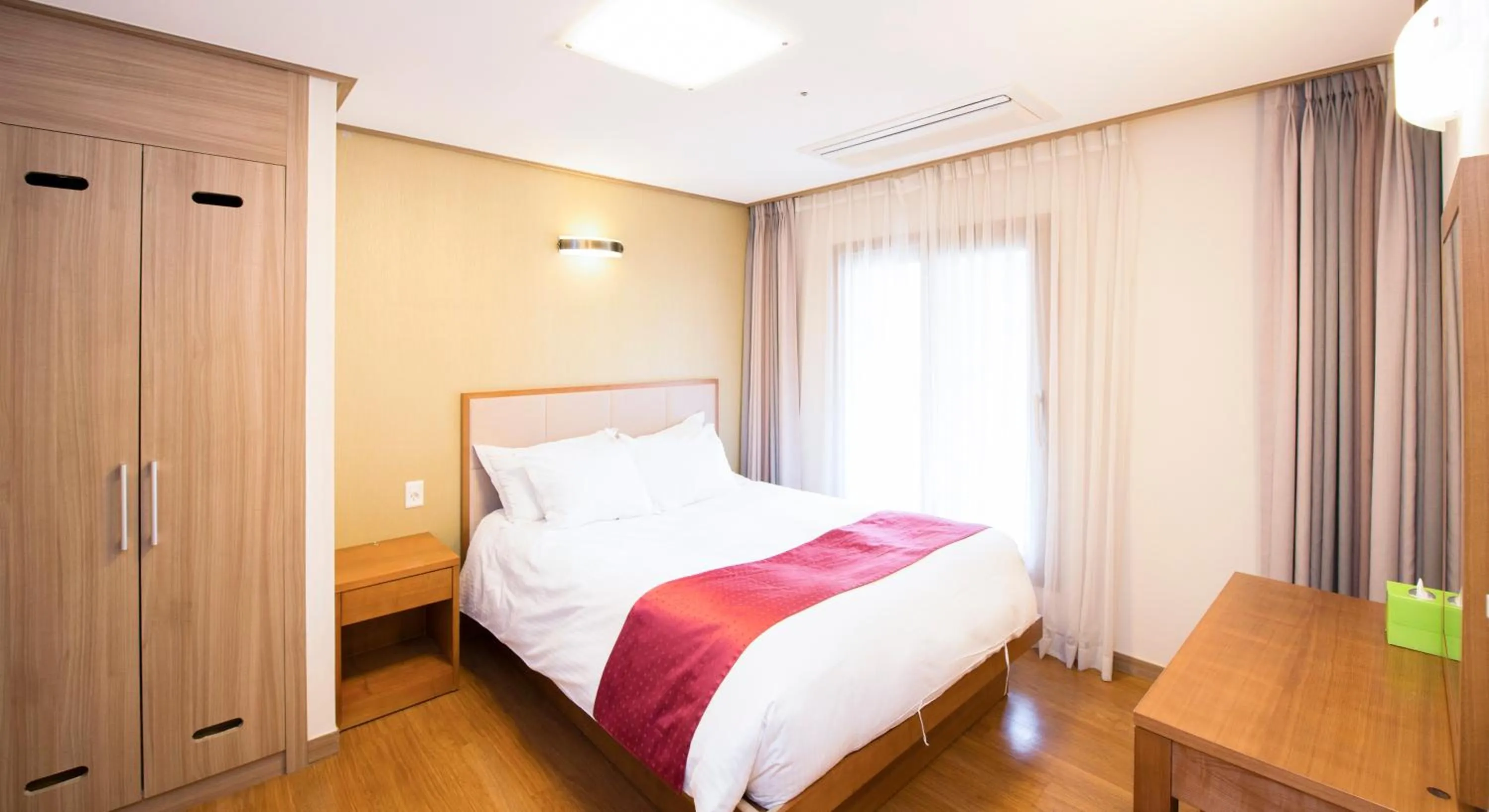 Deluxe Queen - Non-Smoking in Holiday Inn & Suites Alpensia Pyeongchang Suites, an IHG Hotel