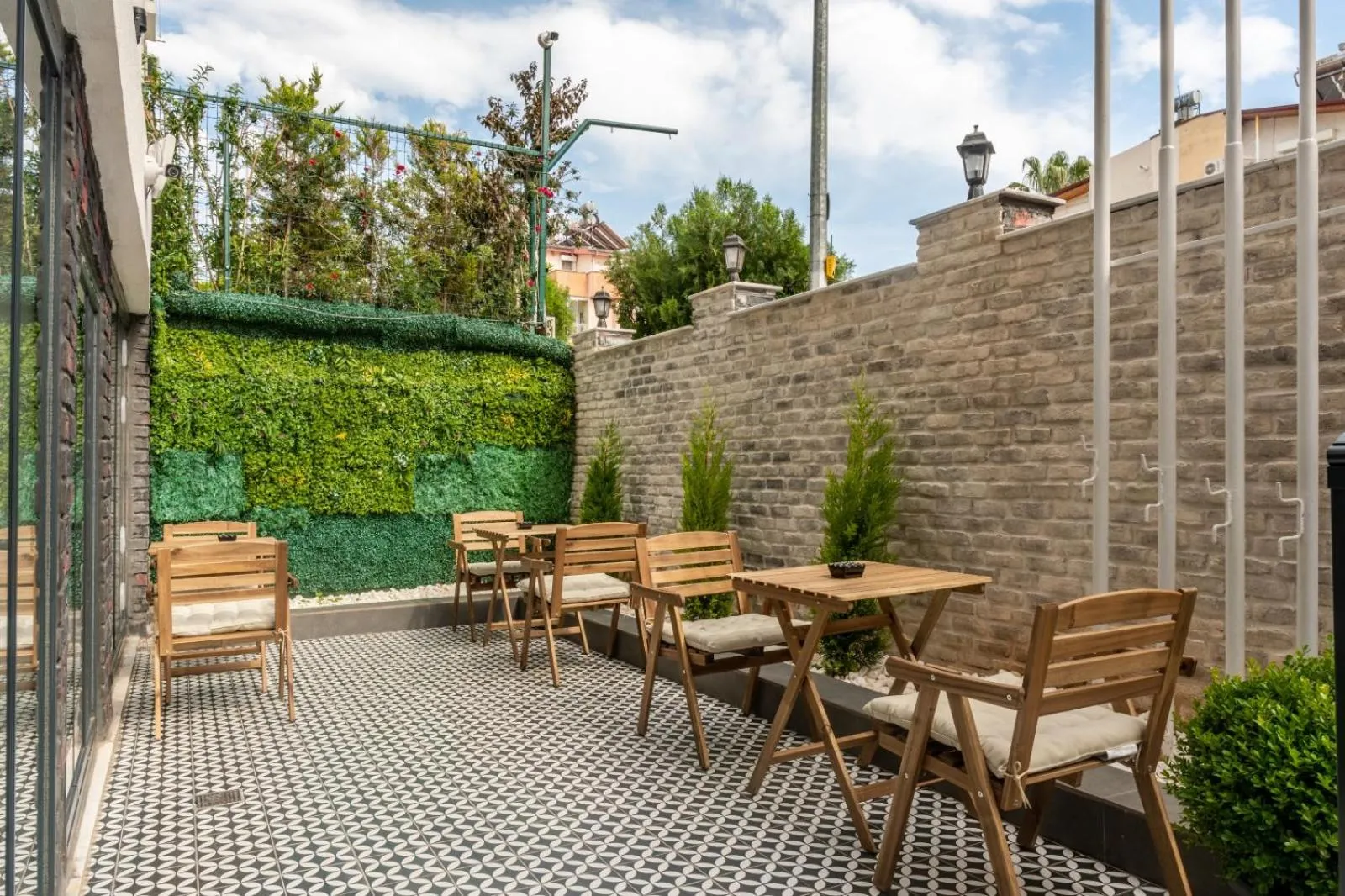 Garden in Lorem Hotel