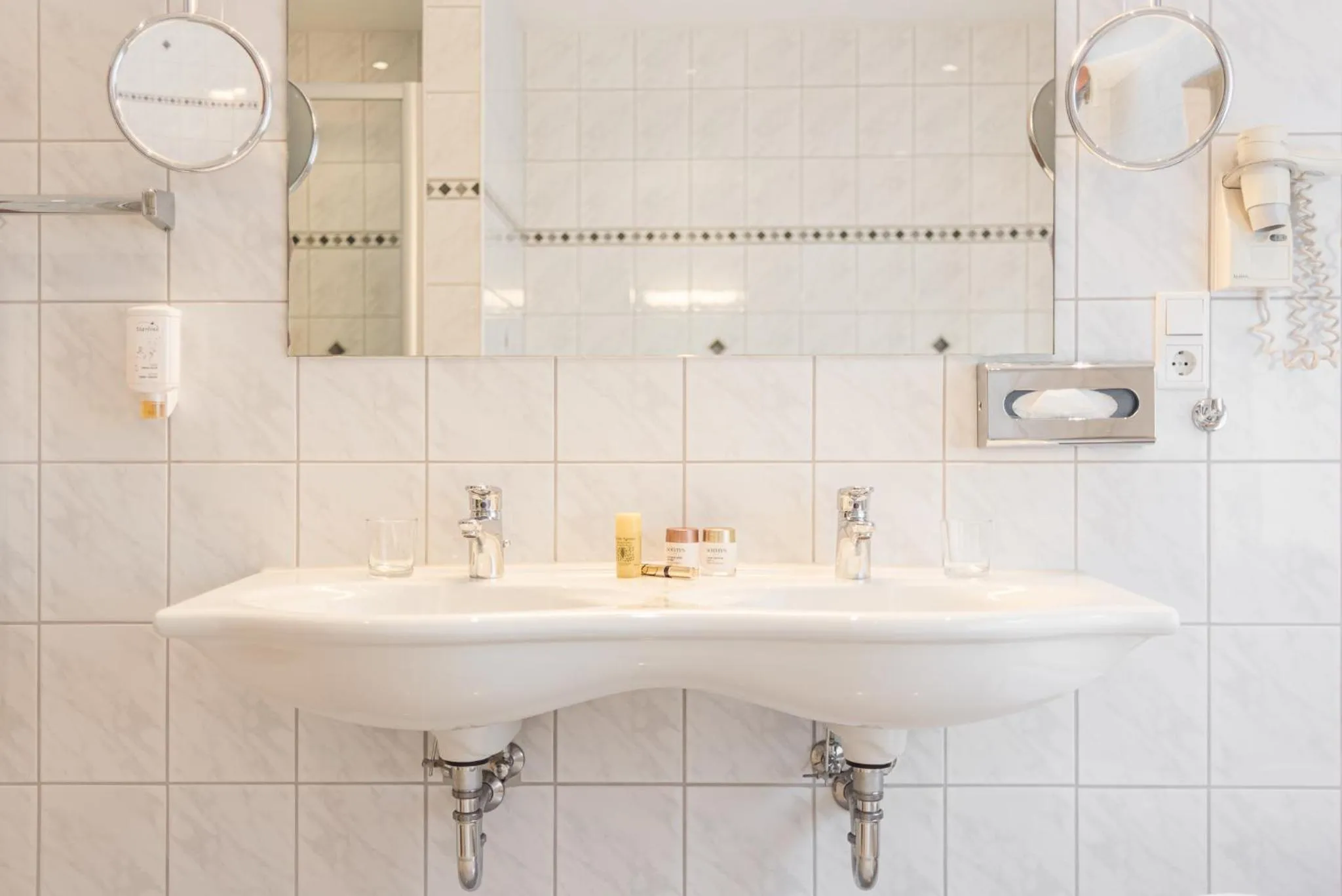 Bathroom in Lohmann's Kapeller Hof