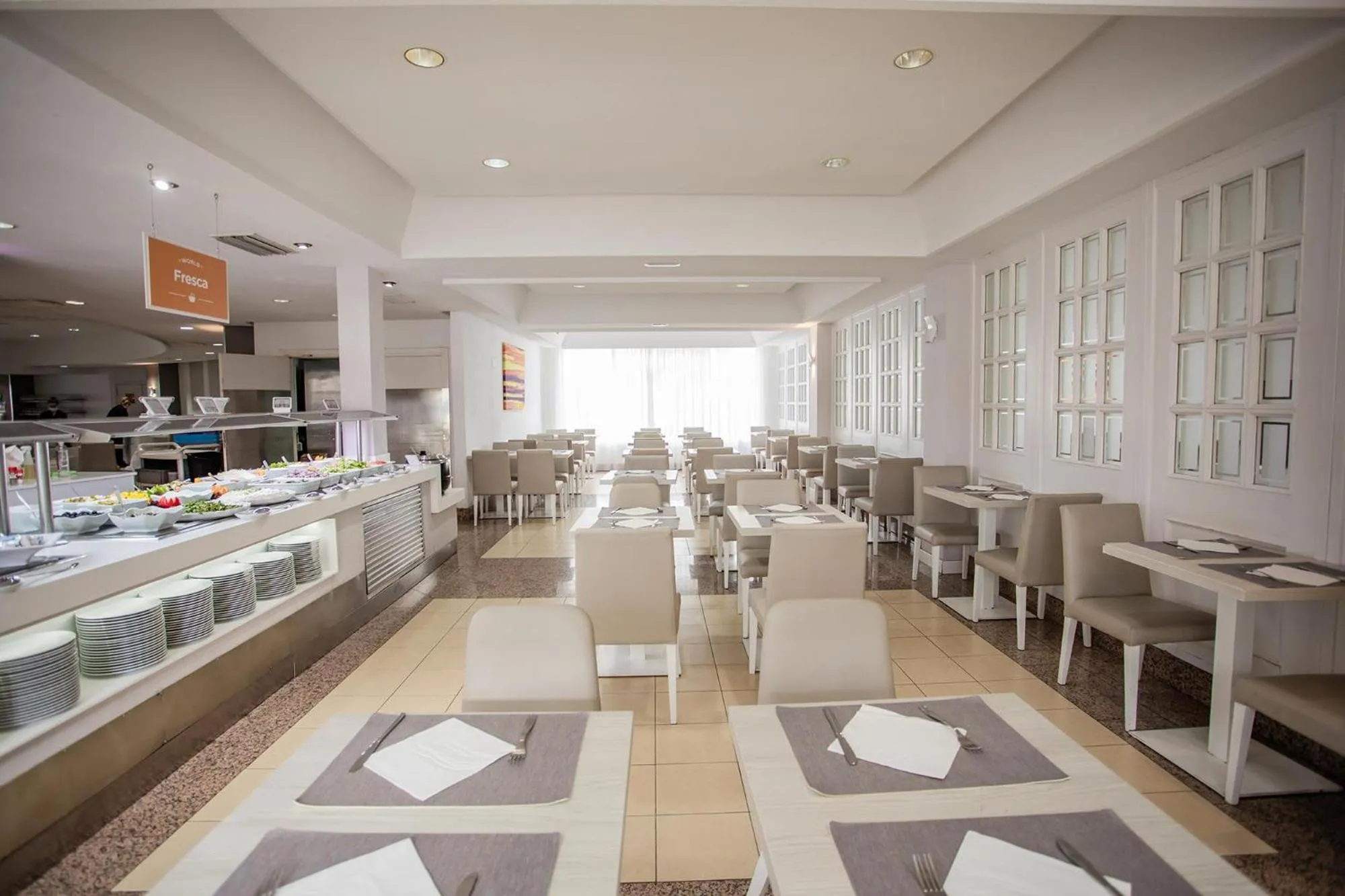 Restaurant/places to eat in Servatur Waikiki