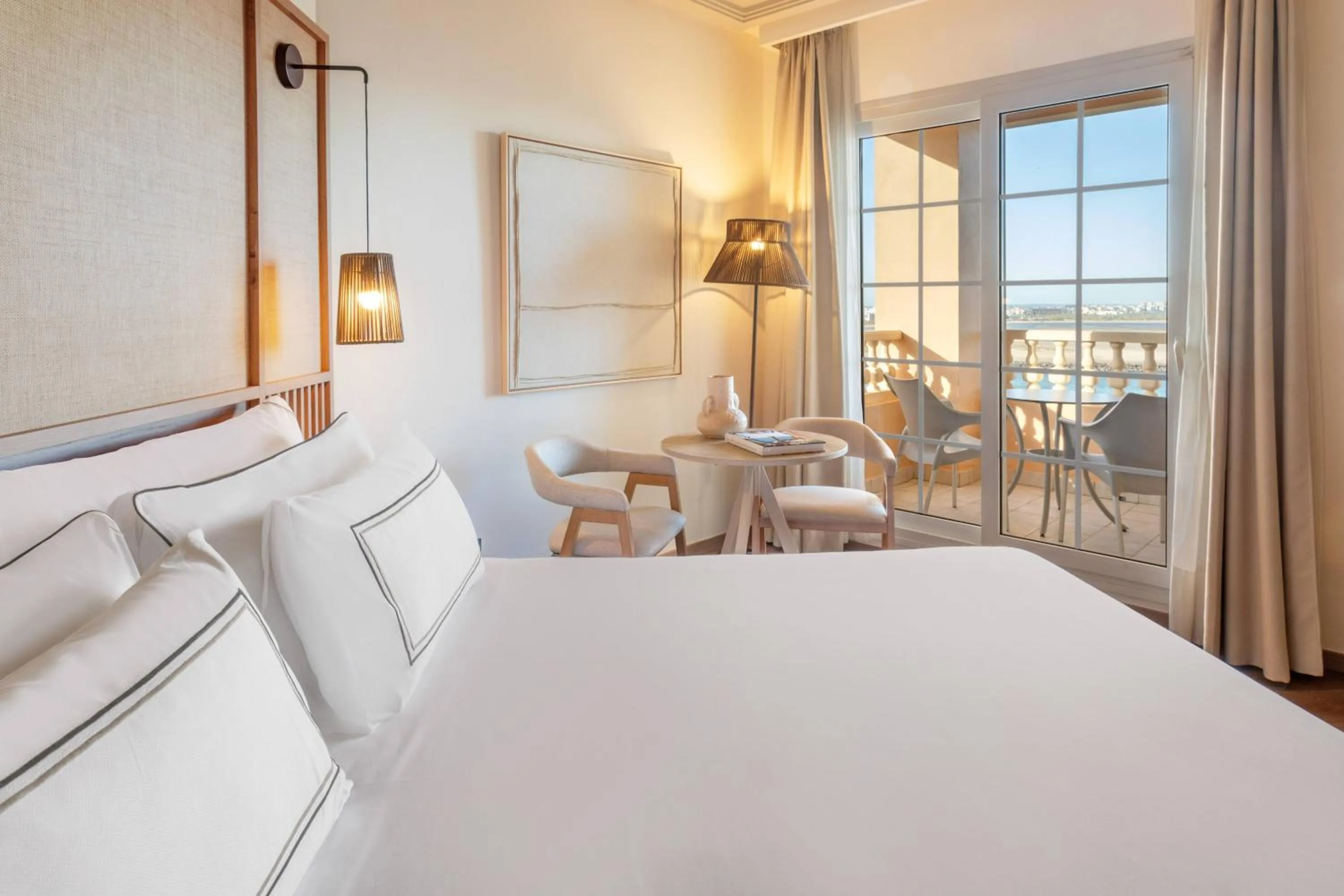 Bed in Meliá Isla Canela