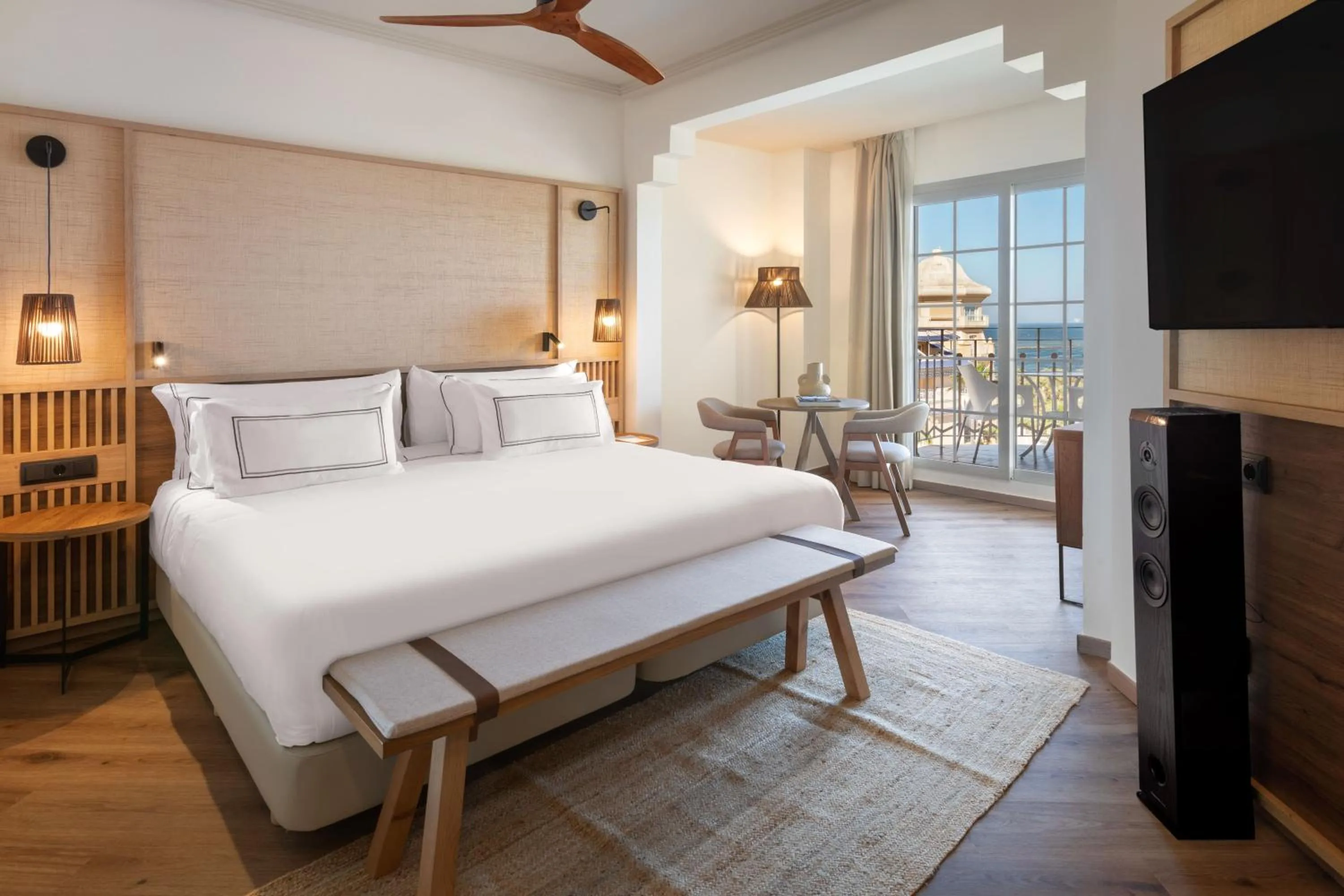 Bed in Meliá Isla Canela