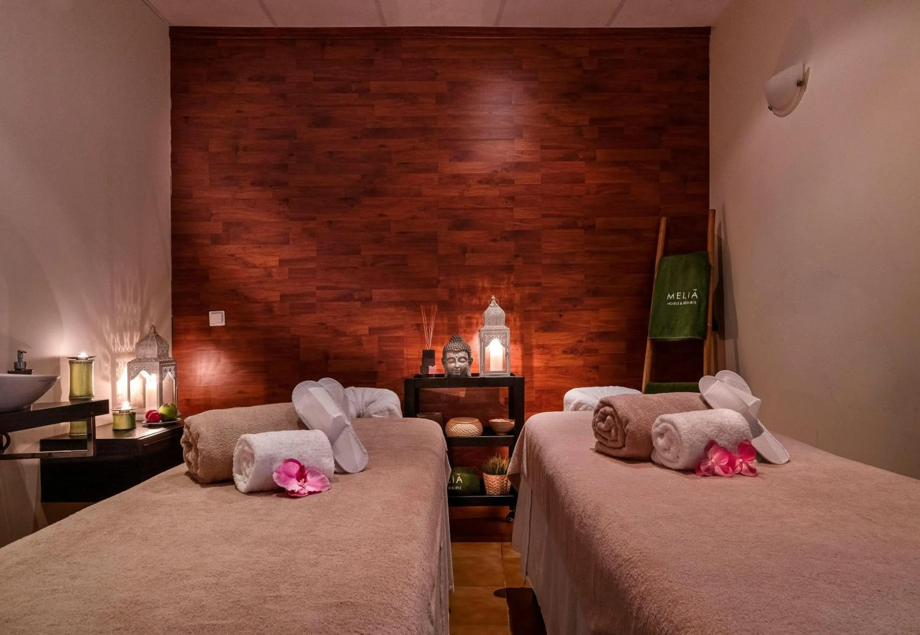 Bed in Meliá Isla Canela