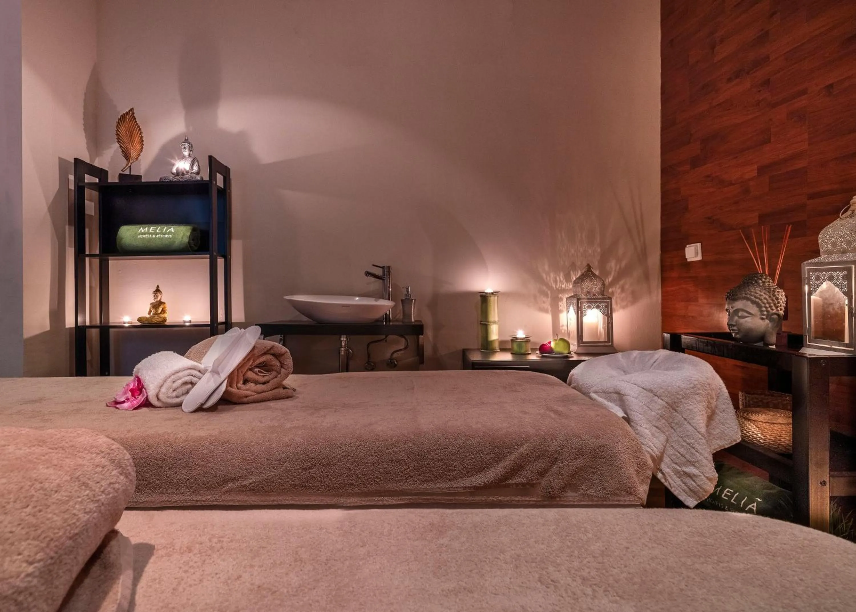 Bed in Meliá Isla Canela