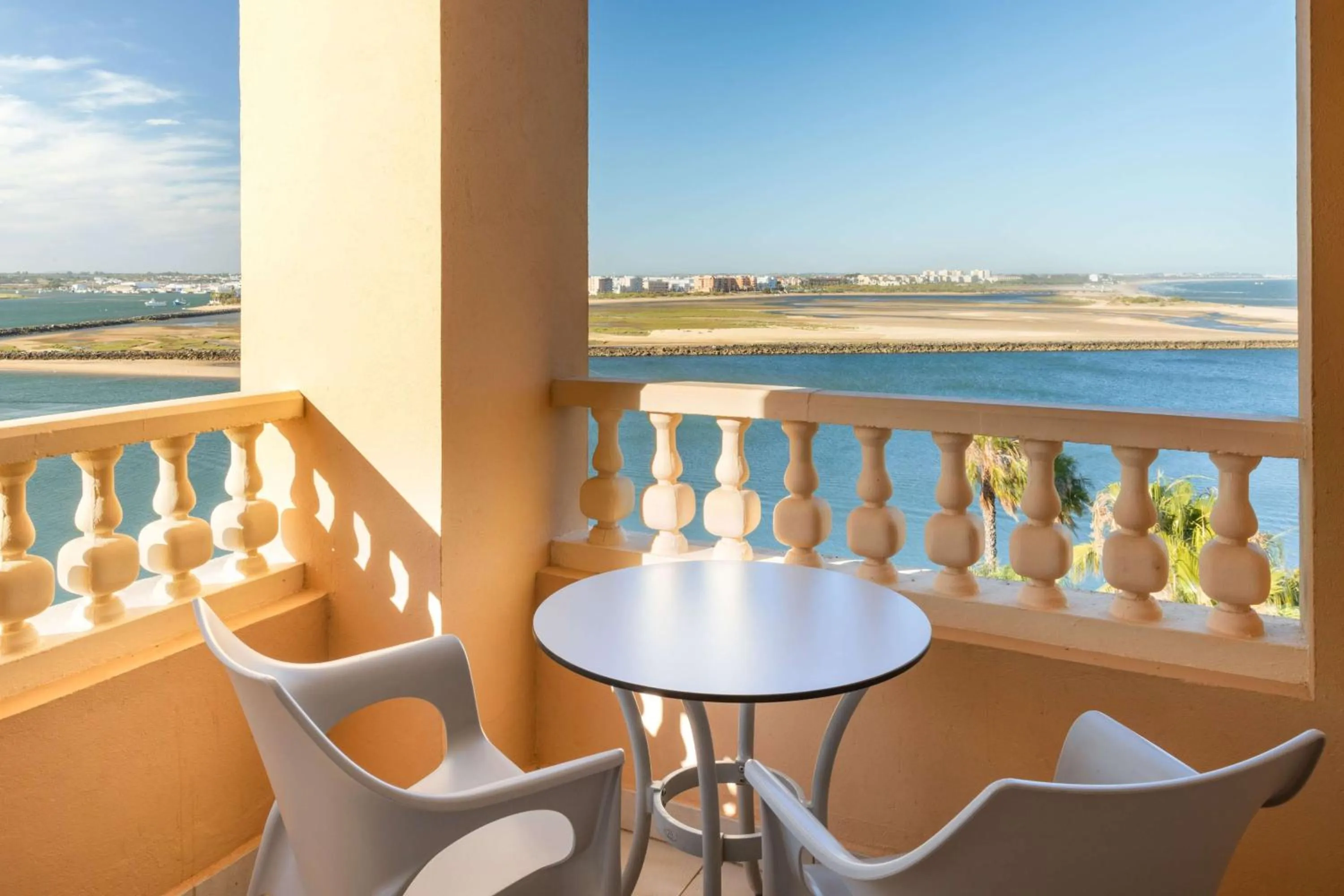 Bedroom in Meliá Isla Canela