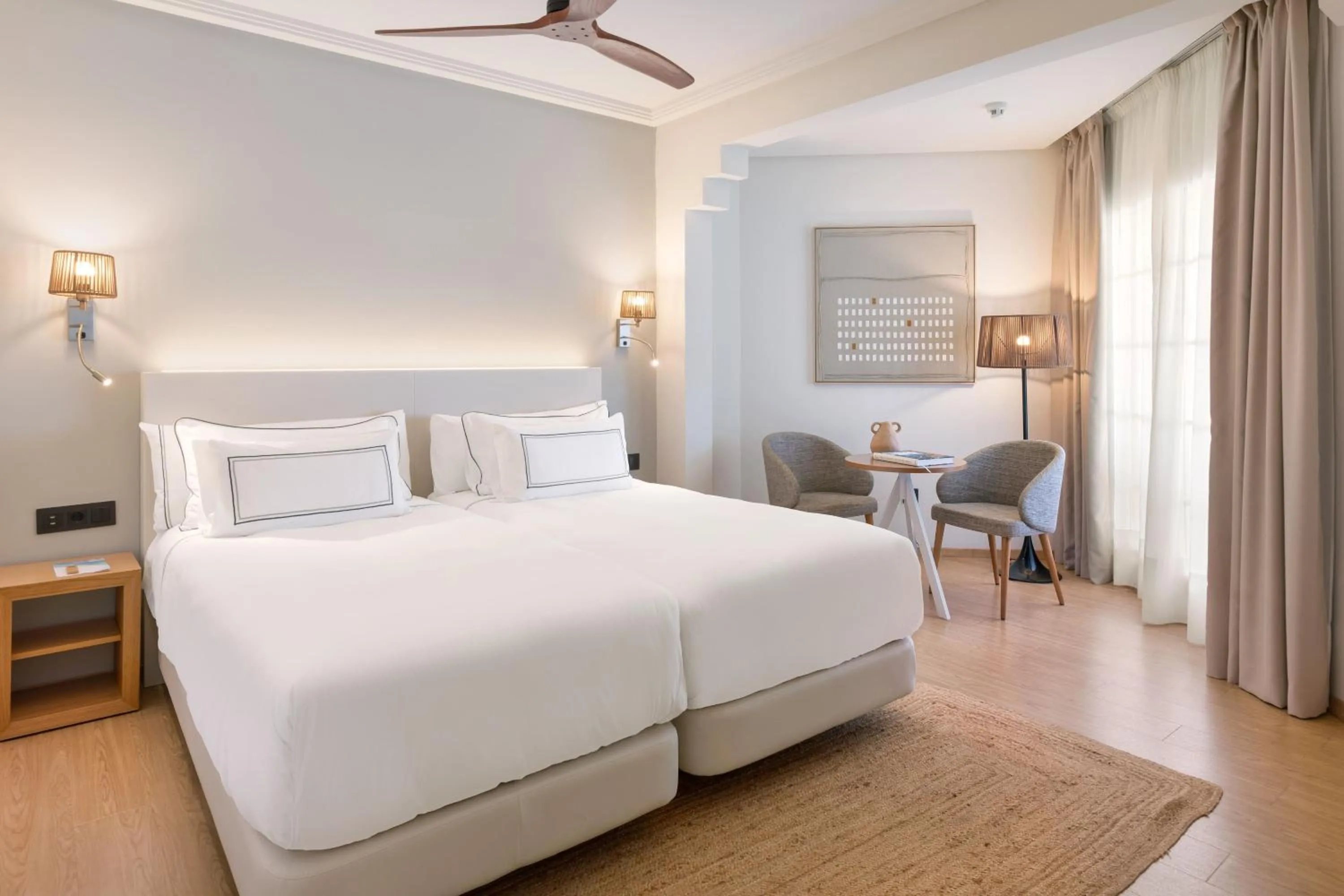 Bed in Meliá Isla Canela