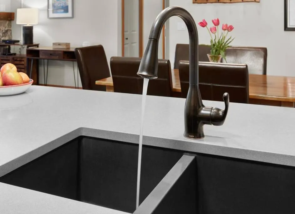 Newly Renovated Grizzly Lodge, Spacious 3BR 2BA with open pool, hot tub