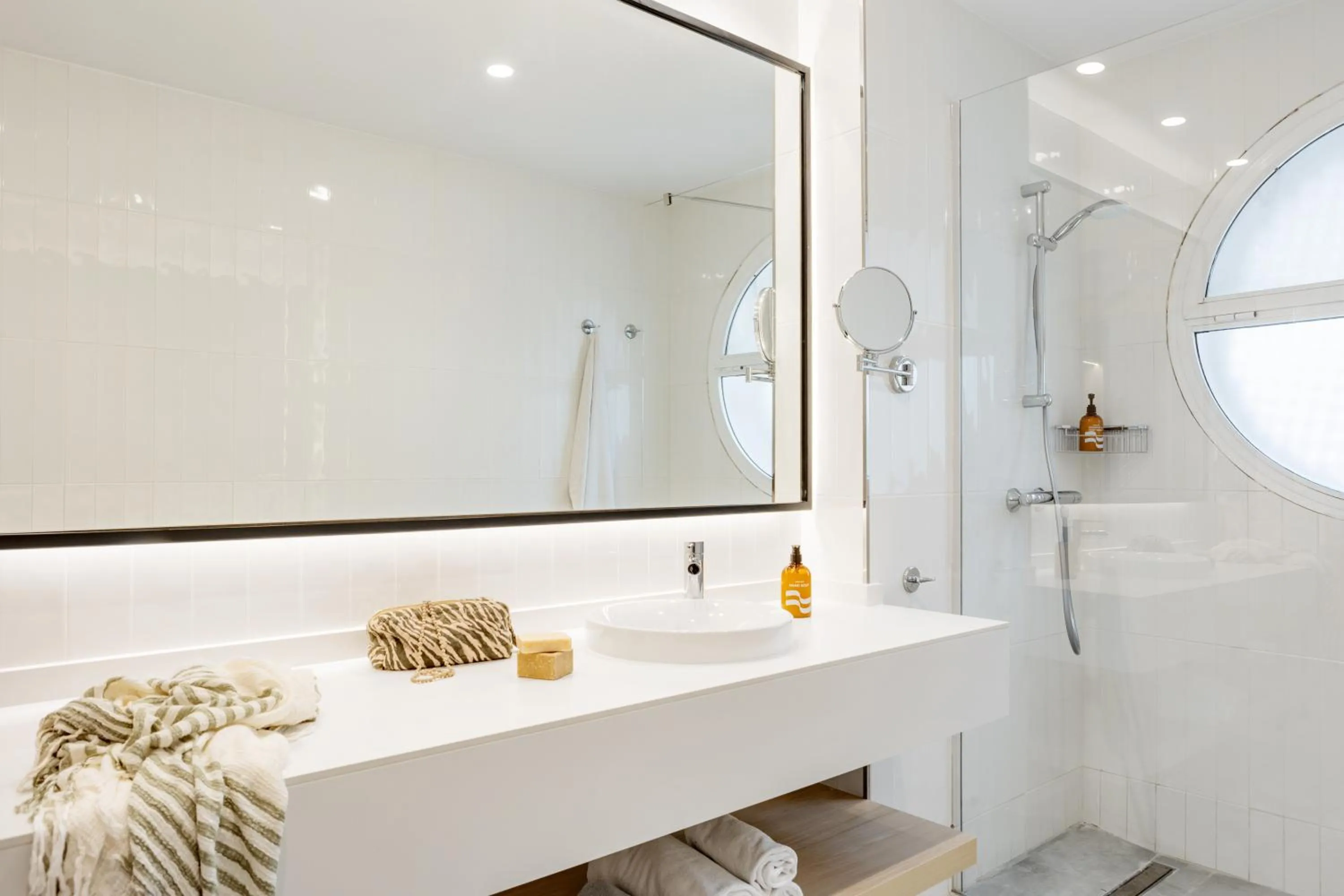 Bathroom in Sunwing Fañabe Beach