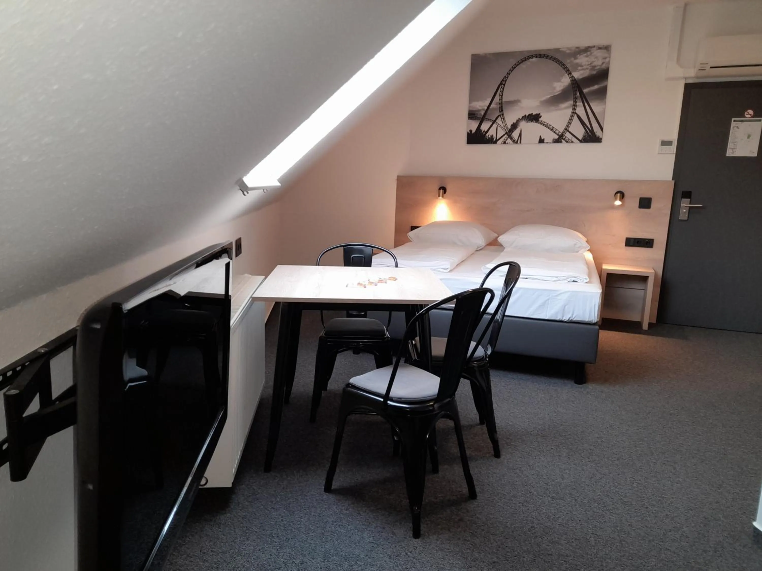 Photo of the whole room, Bed in Hotel am Park