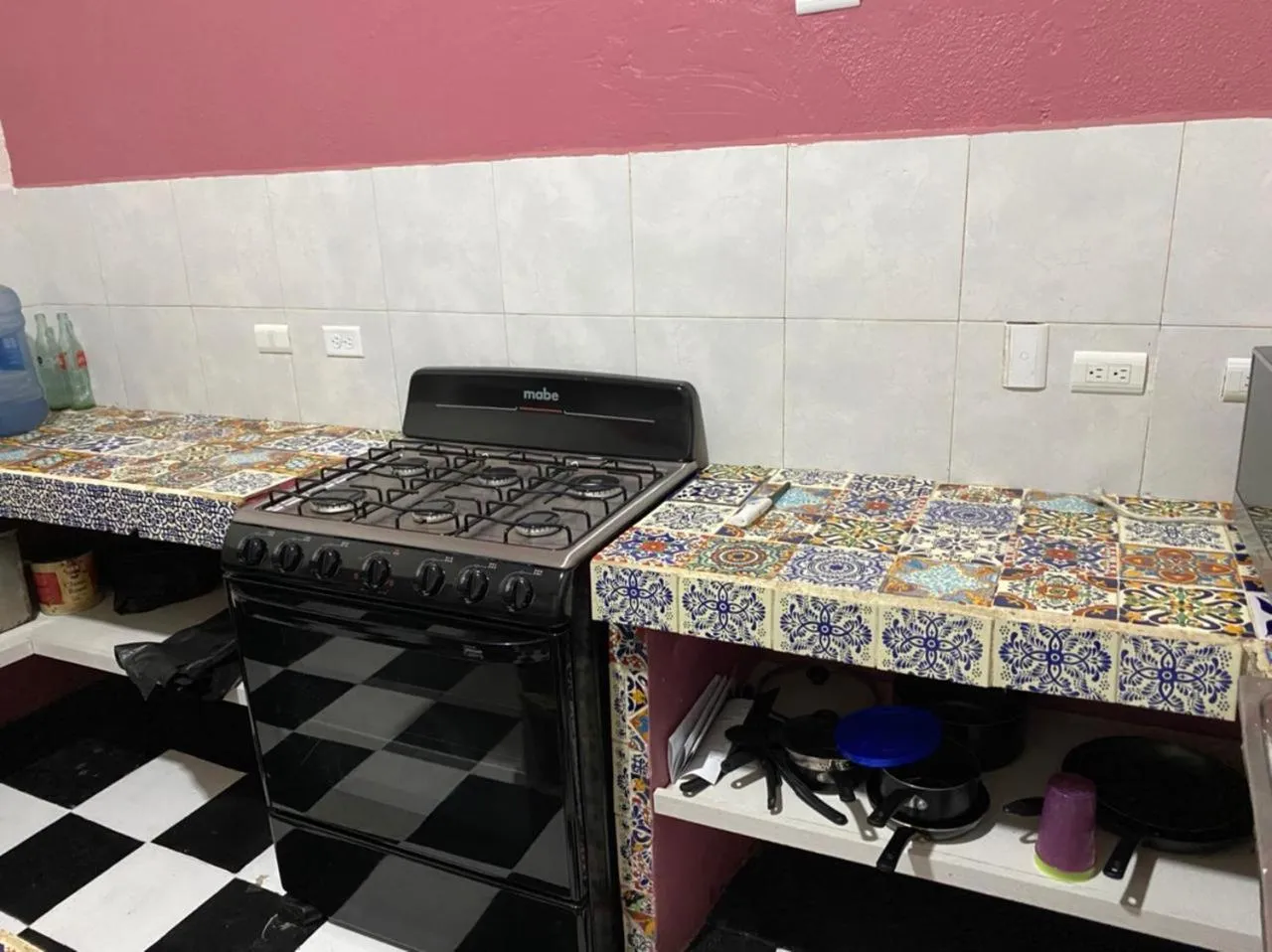 Kitchen or kitchenette in My Family In Monterrey - Hostel