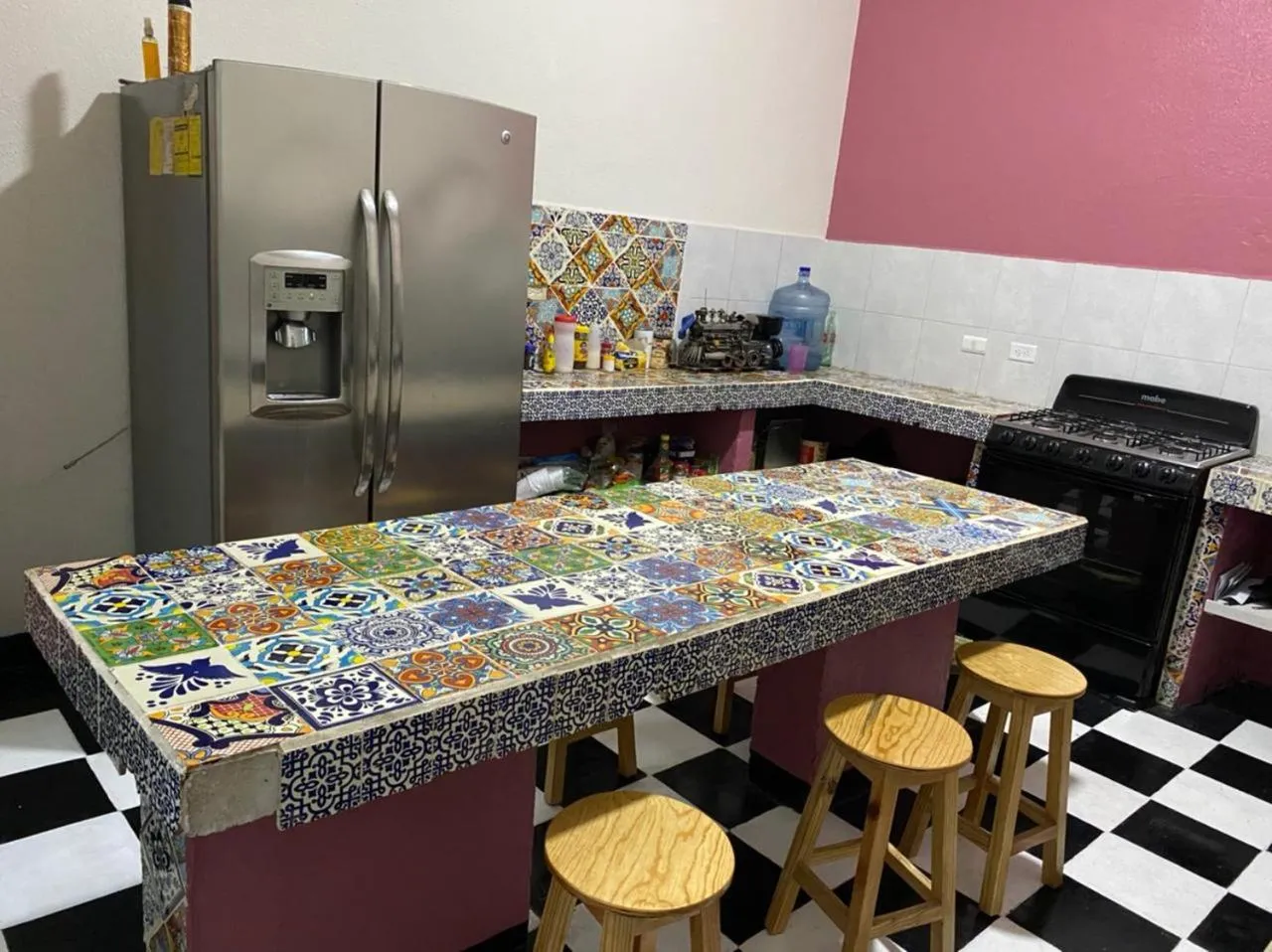 Kitchen or kitchenette in My Family In Monterrey - Hostel