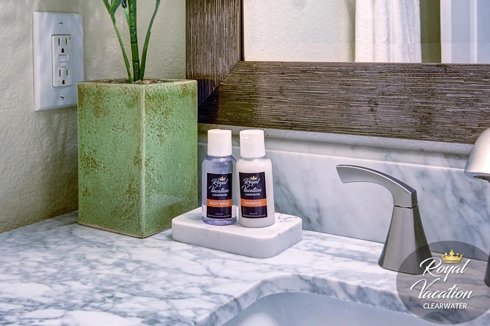 Bathroom in Royal Tropical at Avalon Clearwater - Pool & Free Parking - 10 Min Drive to Clearwater Beach