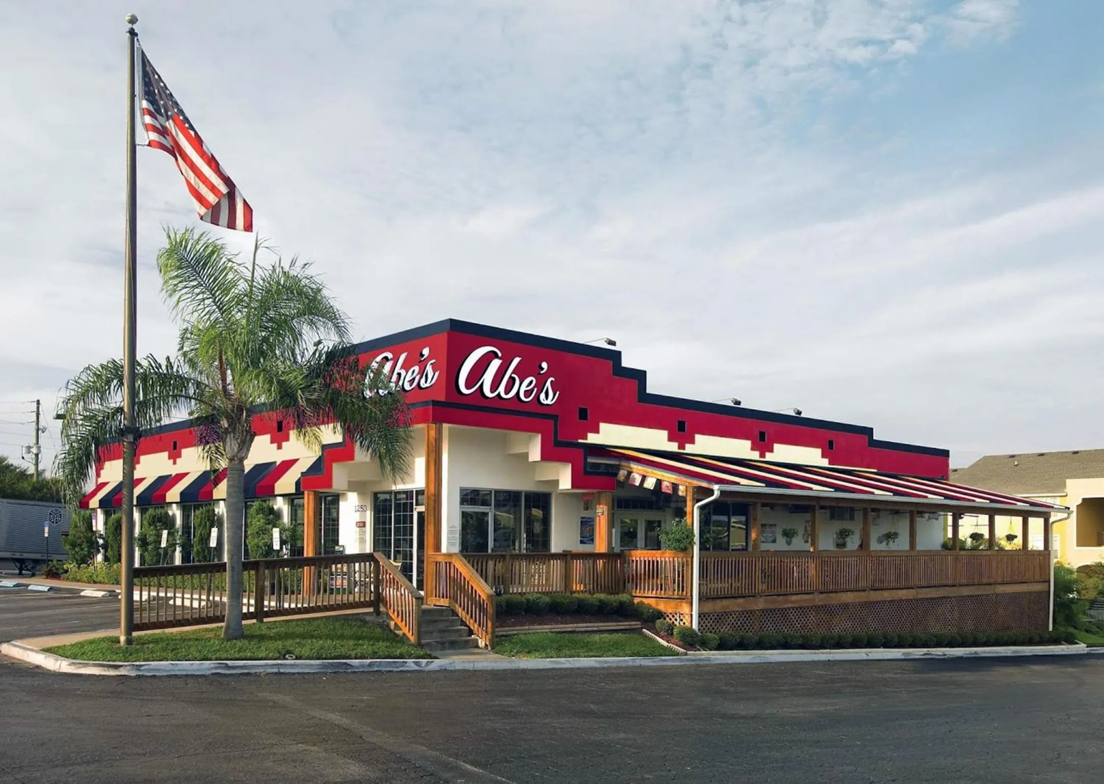 Restaurant/places to eat in Royal Tropical at Avalon Clearwater - Pool & Free Parking - 10 Min Drive to Clearwater Beach