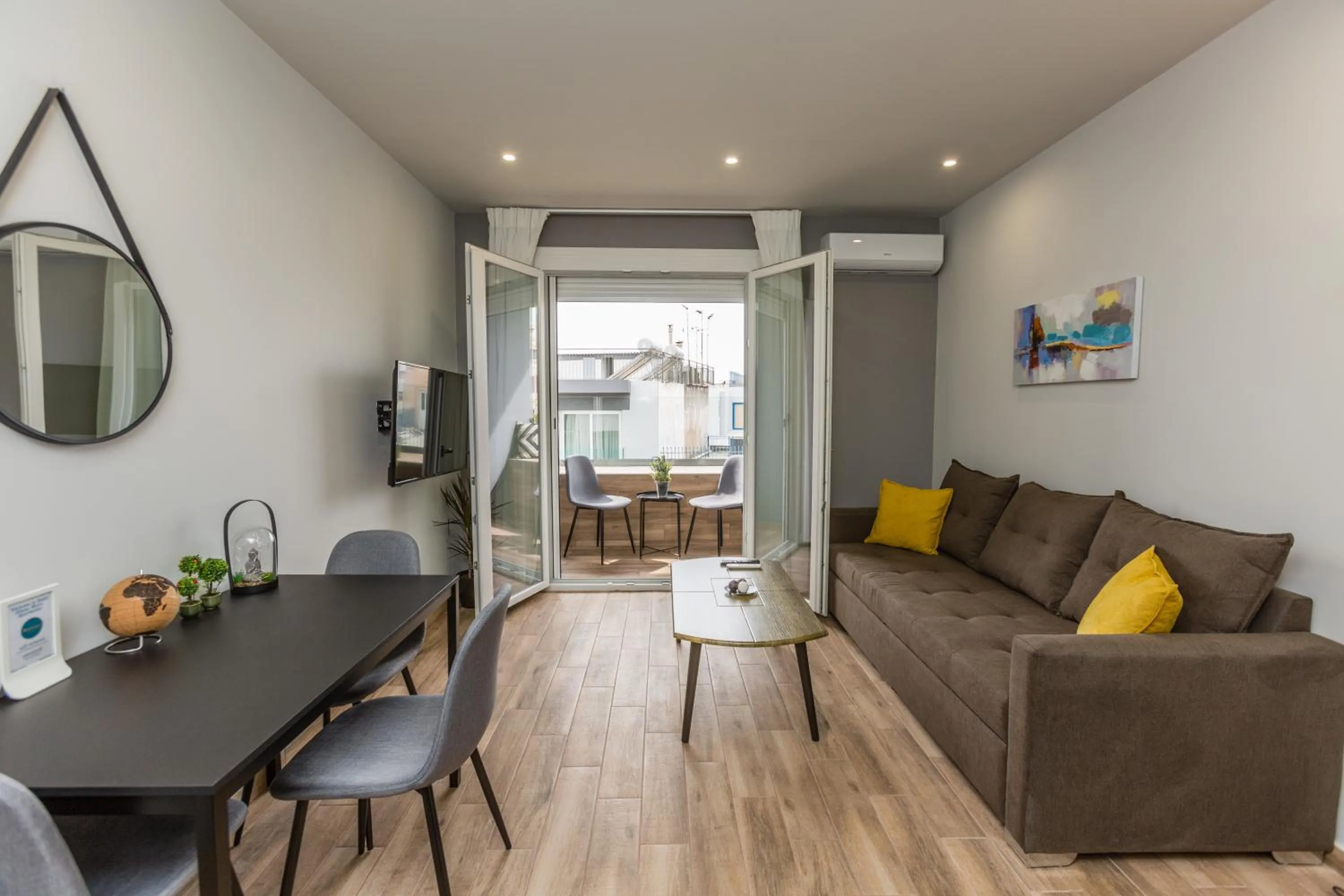 Raise Athens Metro Apartments