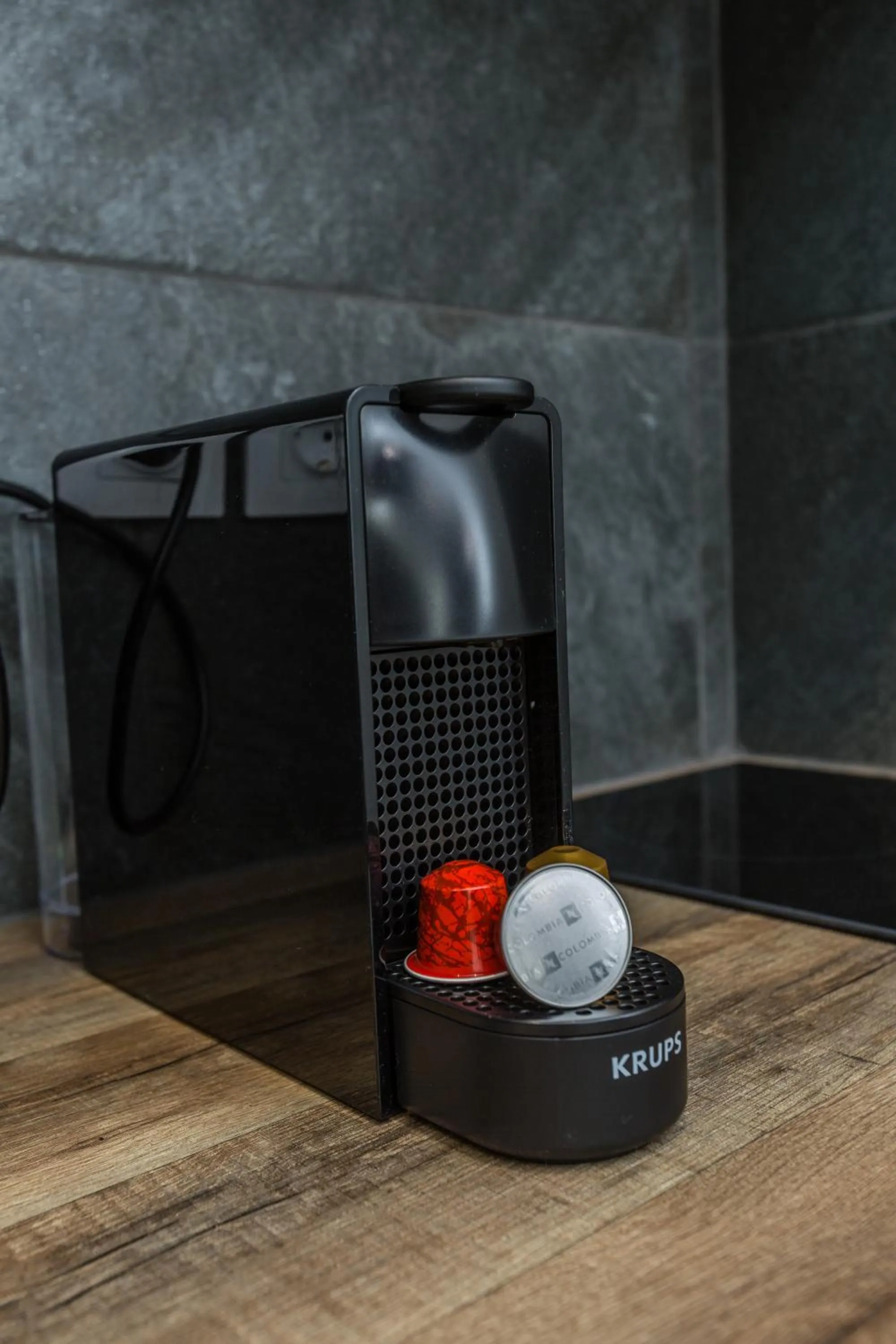 Coffee/tea facilities in Raise Athens Metro Apartments