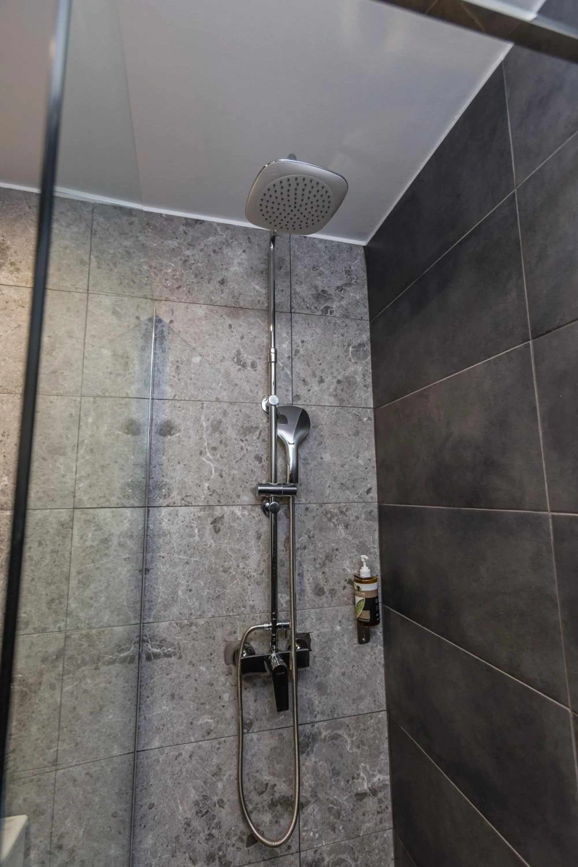 Bathroom in Raise Athens Metro Apartments