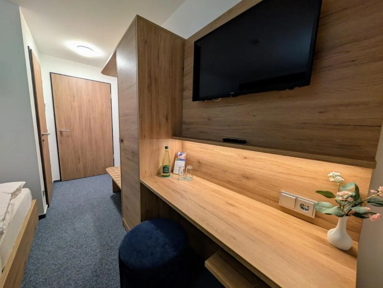 TV and multimedia in Akademiehotel Jena