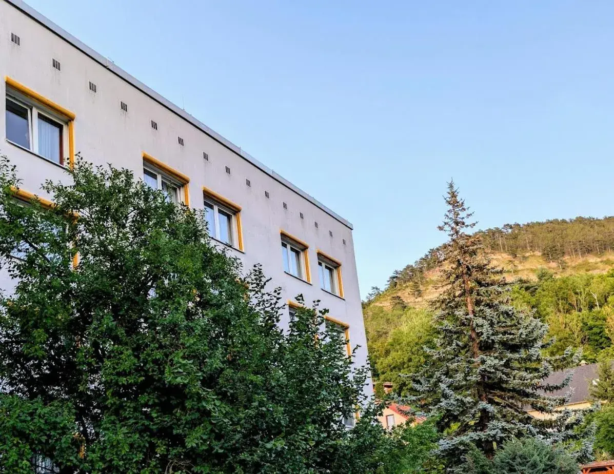 Family Room with Public Transport Ticket in Akademiehotel Jena Family Room with Public Transport Ticket in Akademiehotel Jena