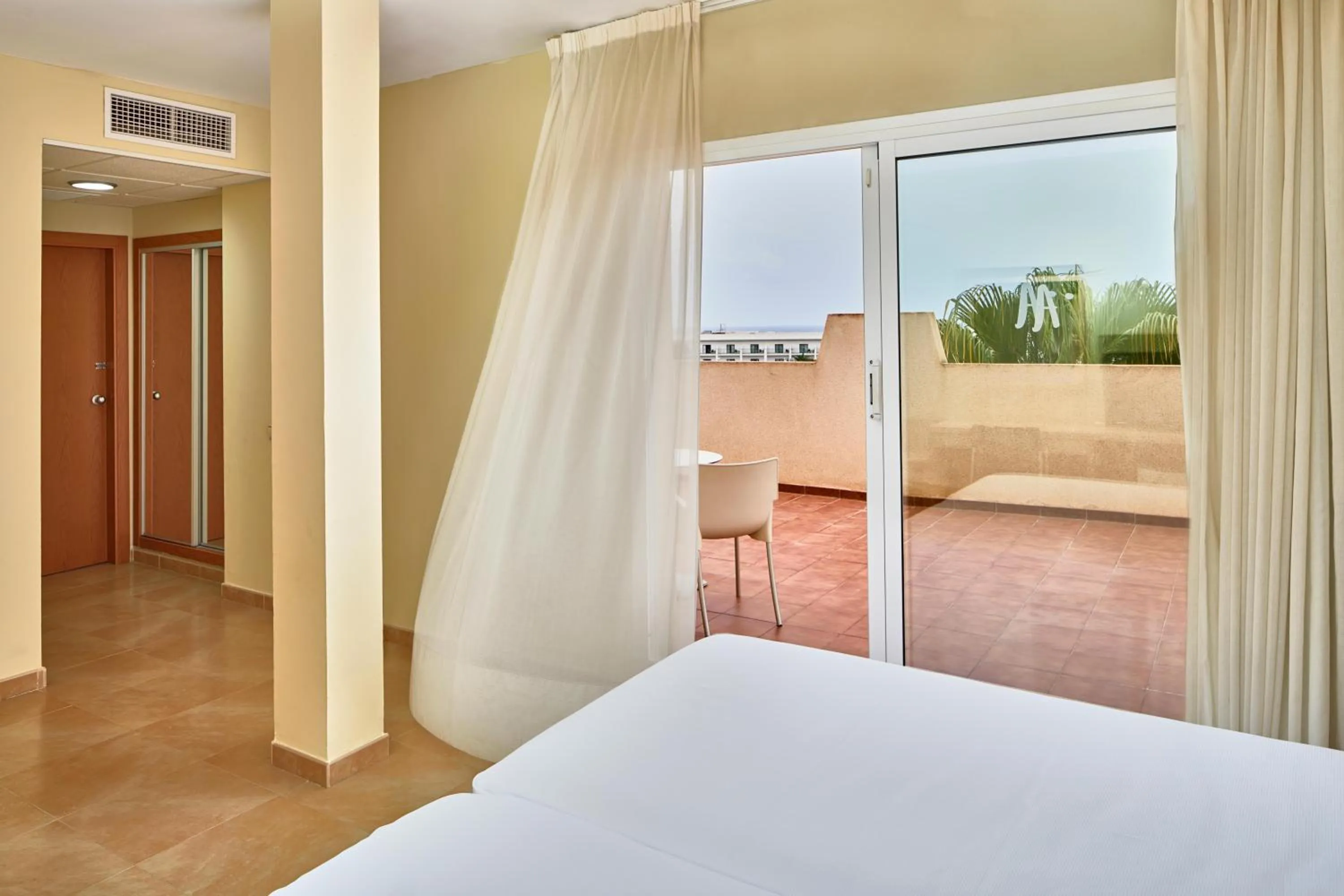 Photo of the whole room, Bed in ALEGRIA Cabo De Gata