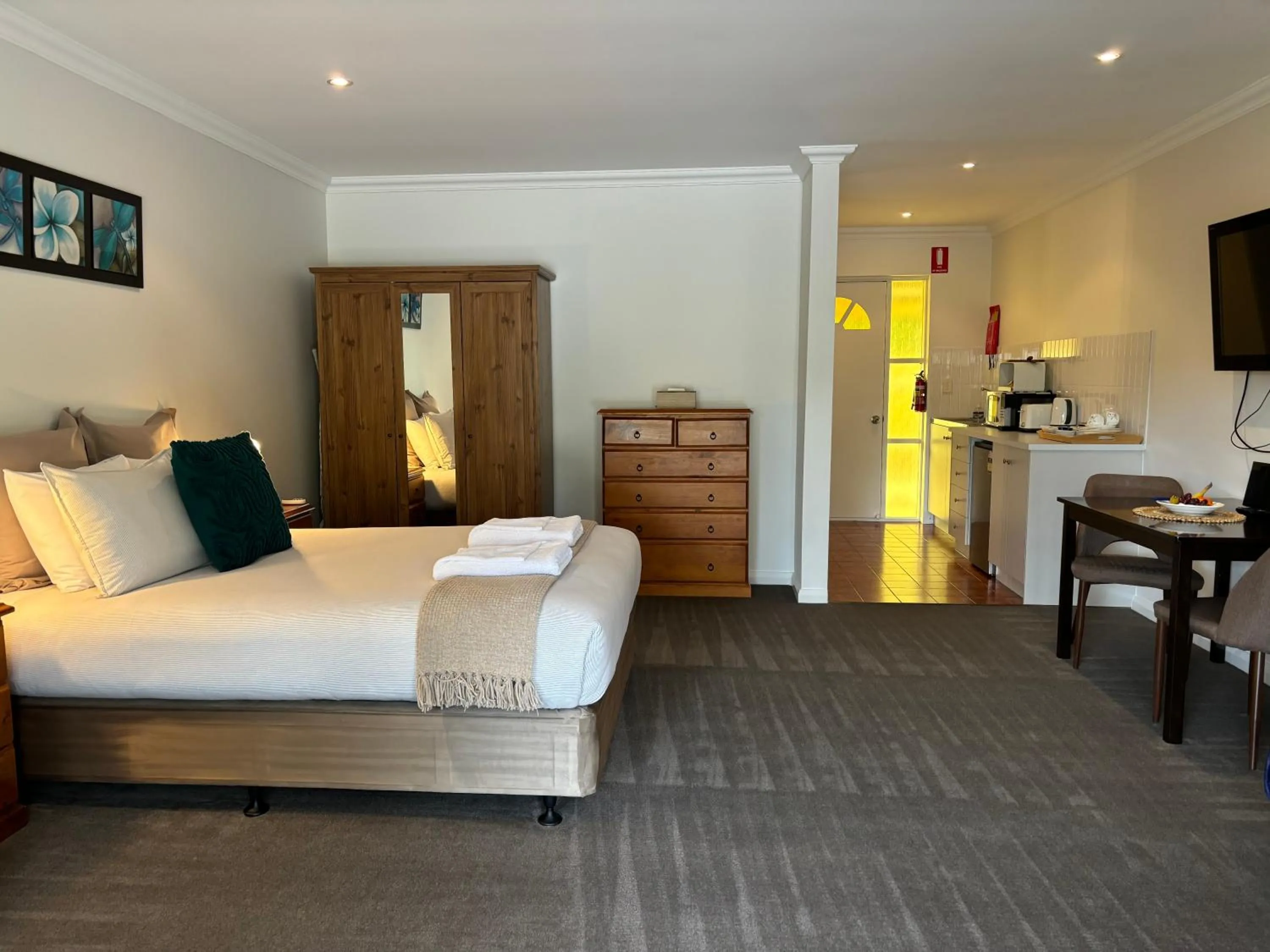 Bed in 1839 Cottages