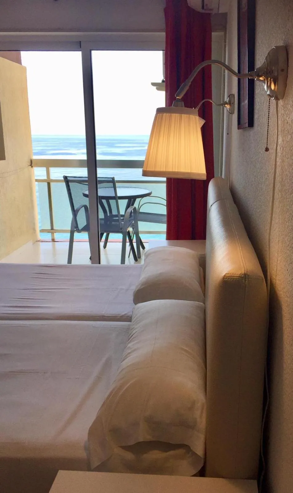 Bed in Apal Chinasol Estudios