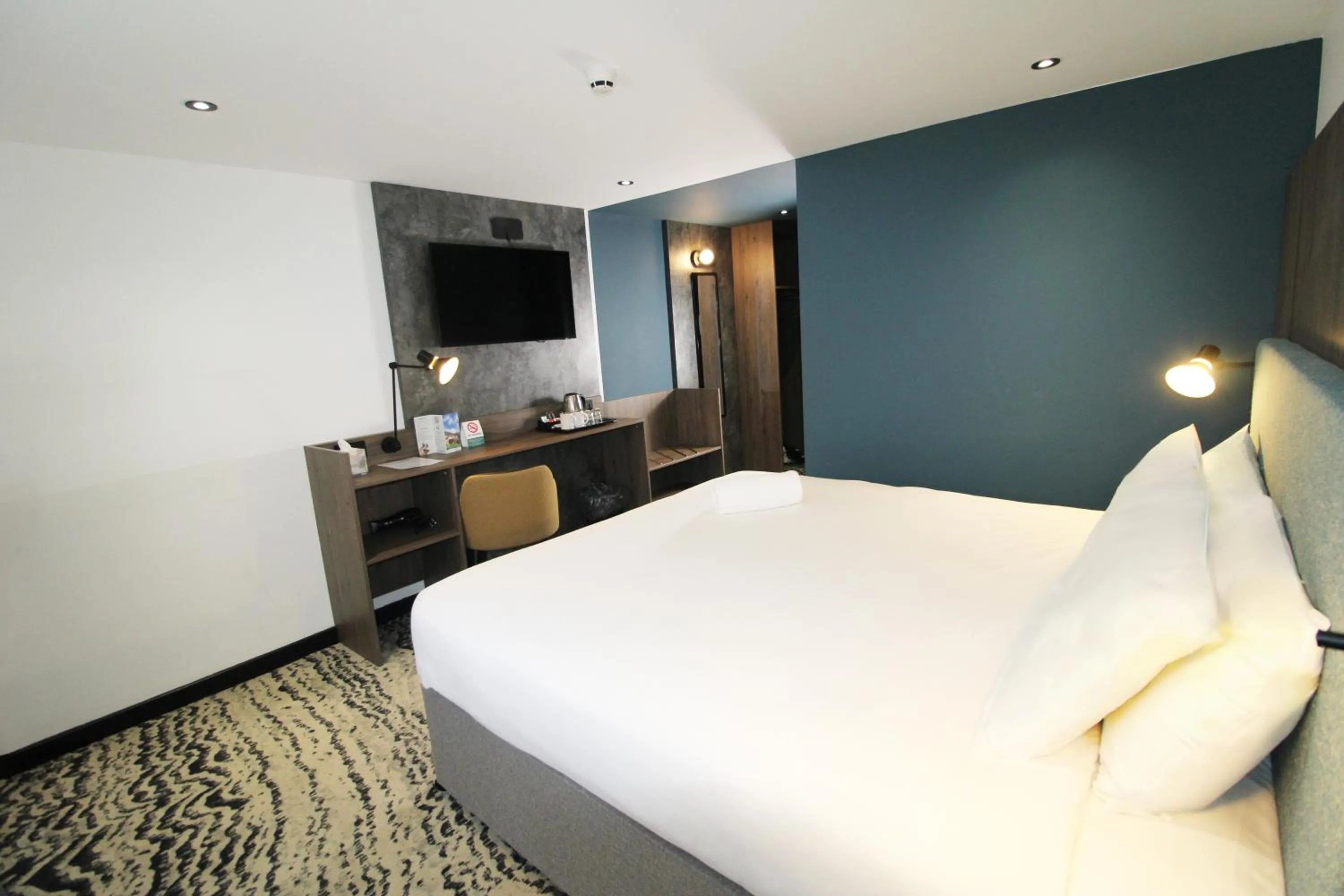 Bed in Plaza Chorley; Sure Hotel Collection by Best Western