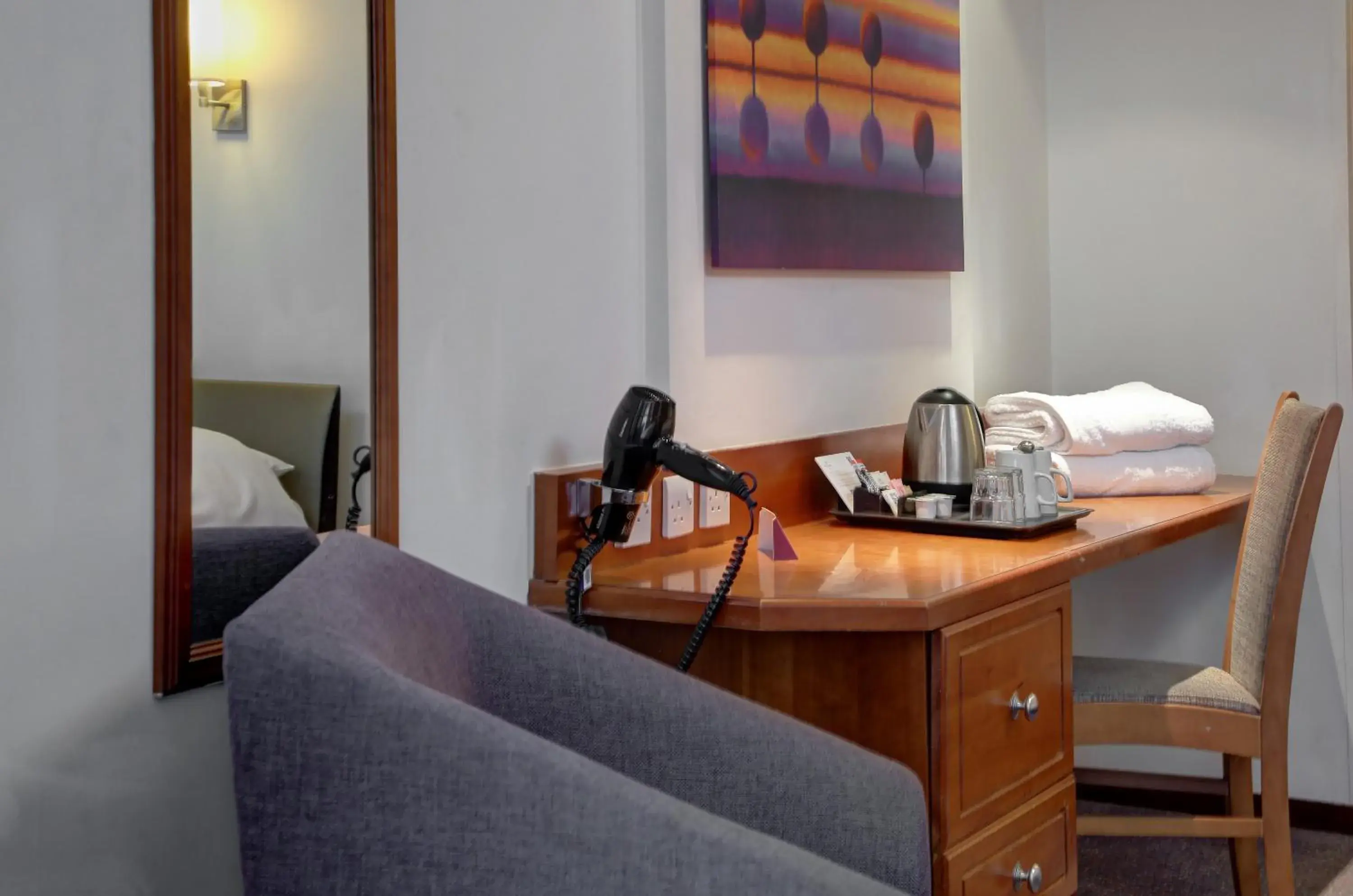 Double Room with Bath Tub - Disability Access/Non-Smoking in Plaza Chorley; Sure Hotel Collection by Best Western Double Room with Bath Tub - Disability Access/Non-Smoking in Plaza Chorley; Sure Hotel Collection by Best Western