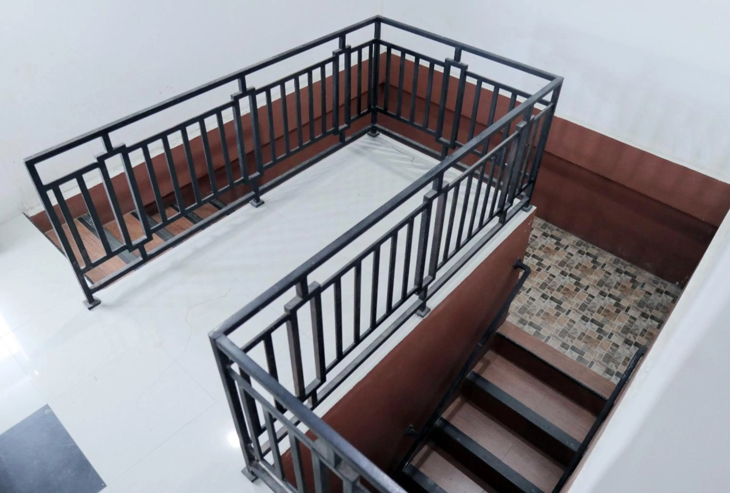 Balcony/Terrace, Bed in RedDoorz @ Pasangkayu Mamuju Utara