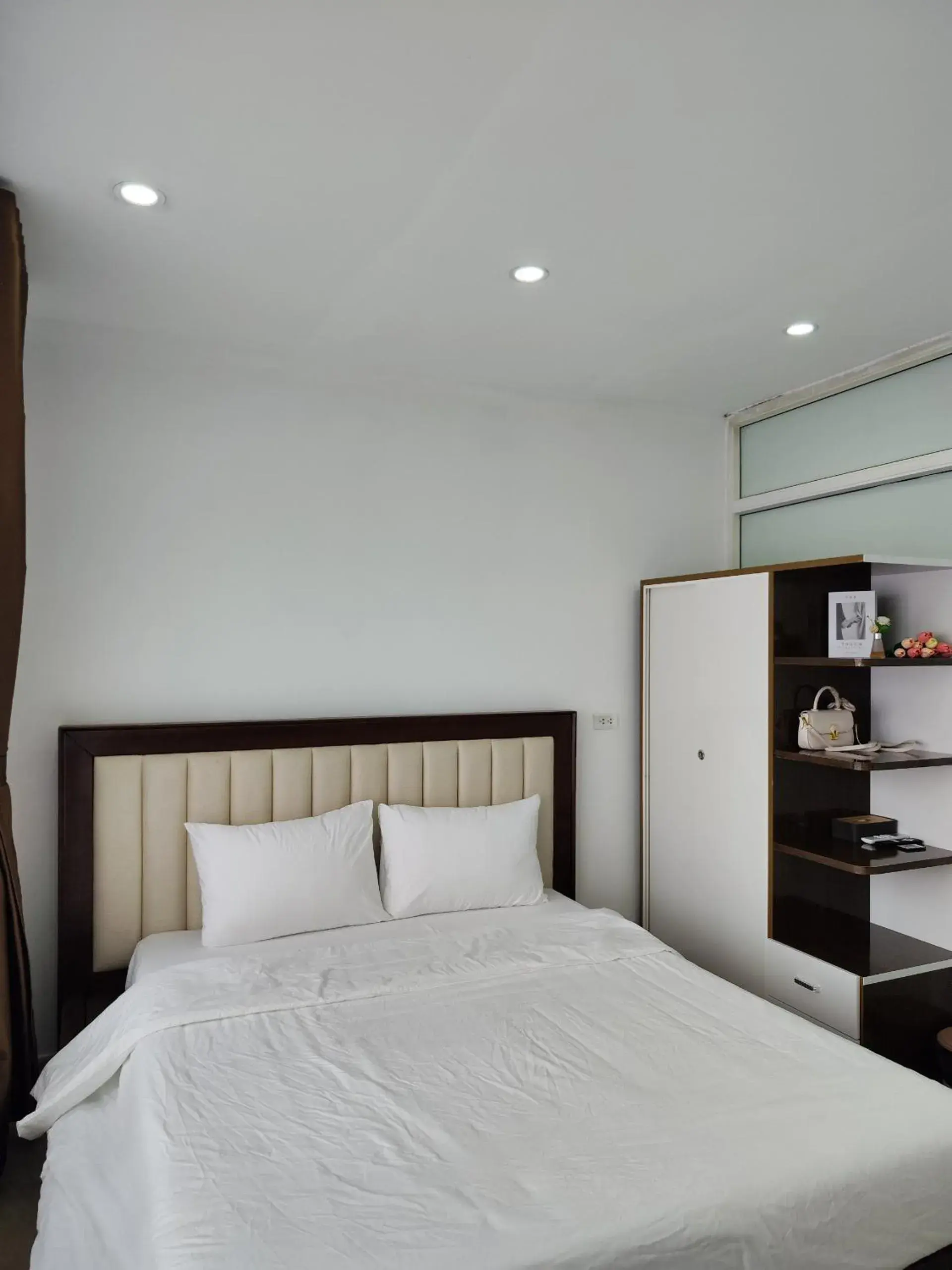 One-Bedroom Suite in 22HOUSING 48 Phan Kế Bính One-Bedroom Suite in 22HOUSING 48 Phan Kế Bính