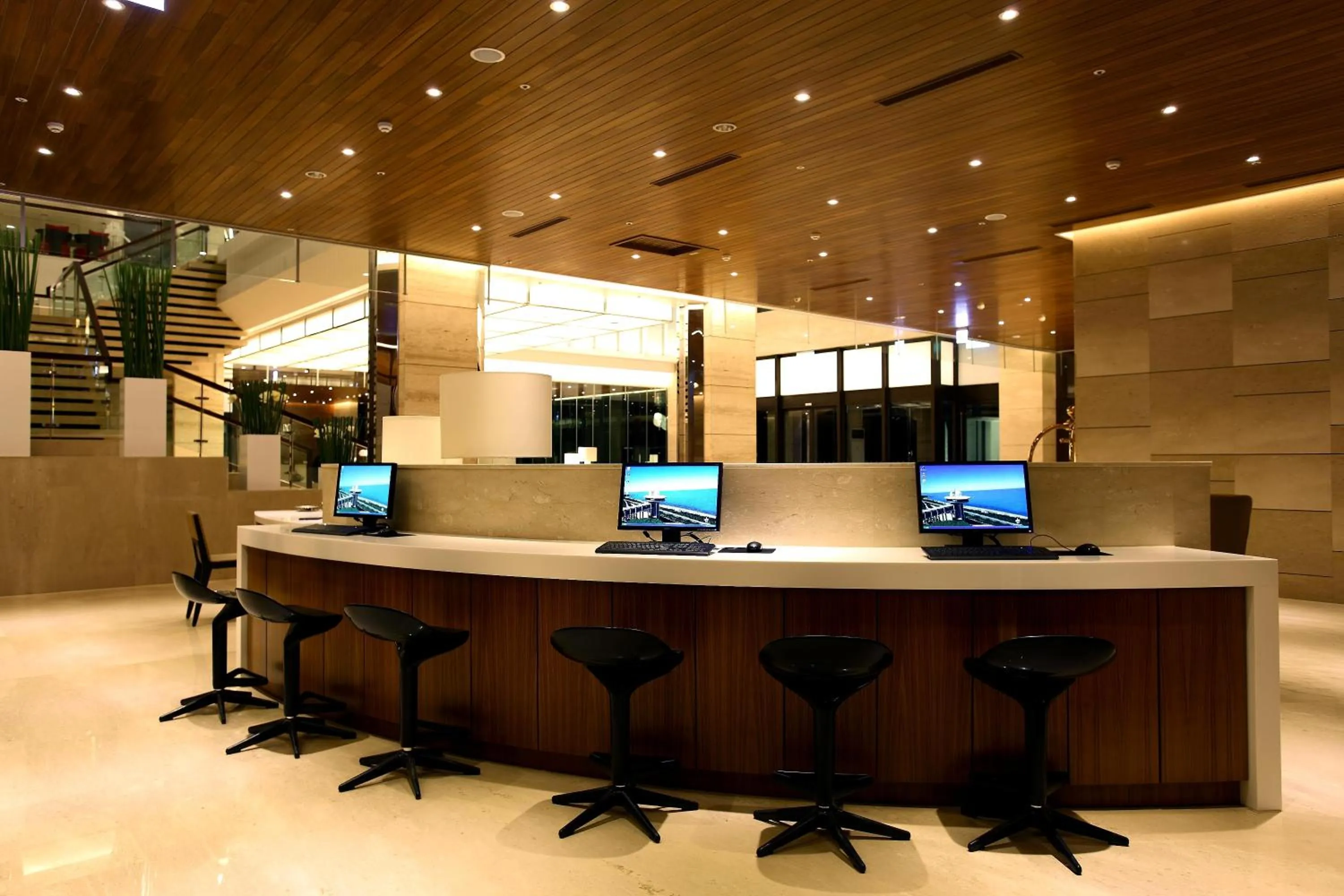 Business facilities in H Resort