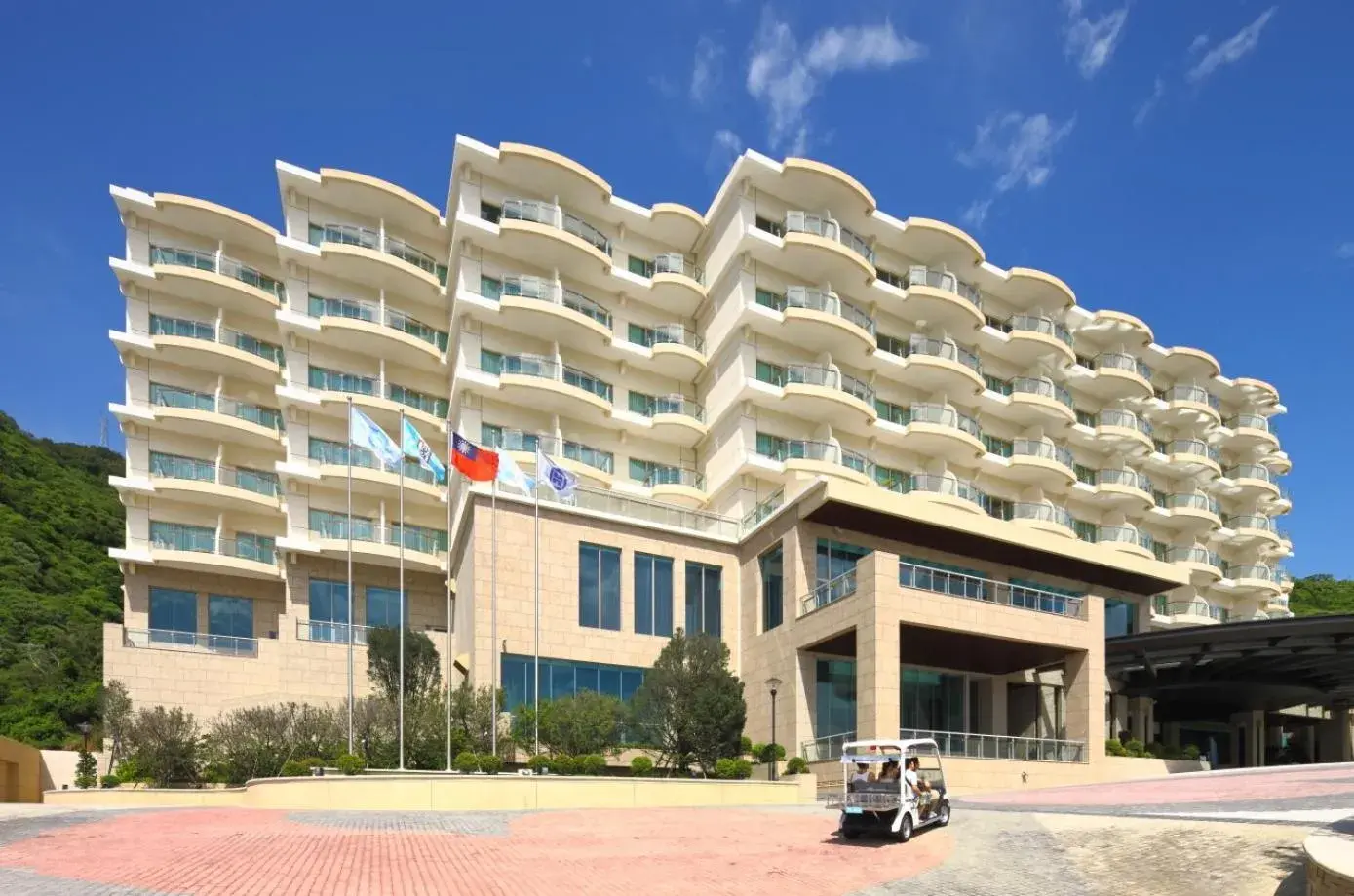 Facade/entrance in H Resort Facade/entrance in H Resort