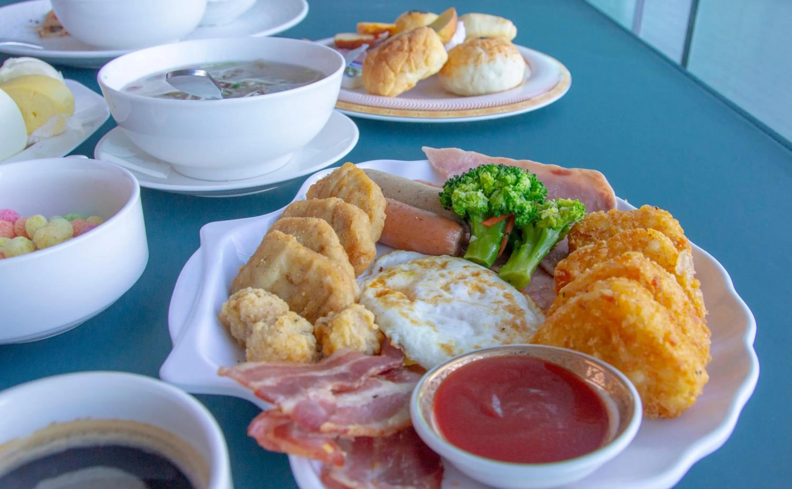 Breakfast in H Resort