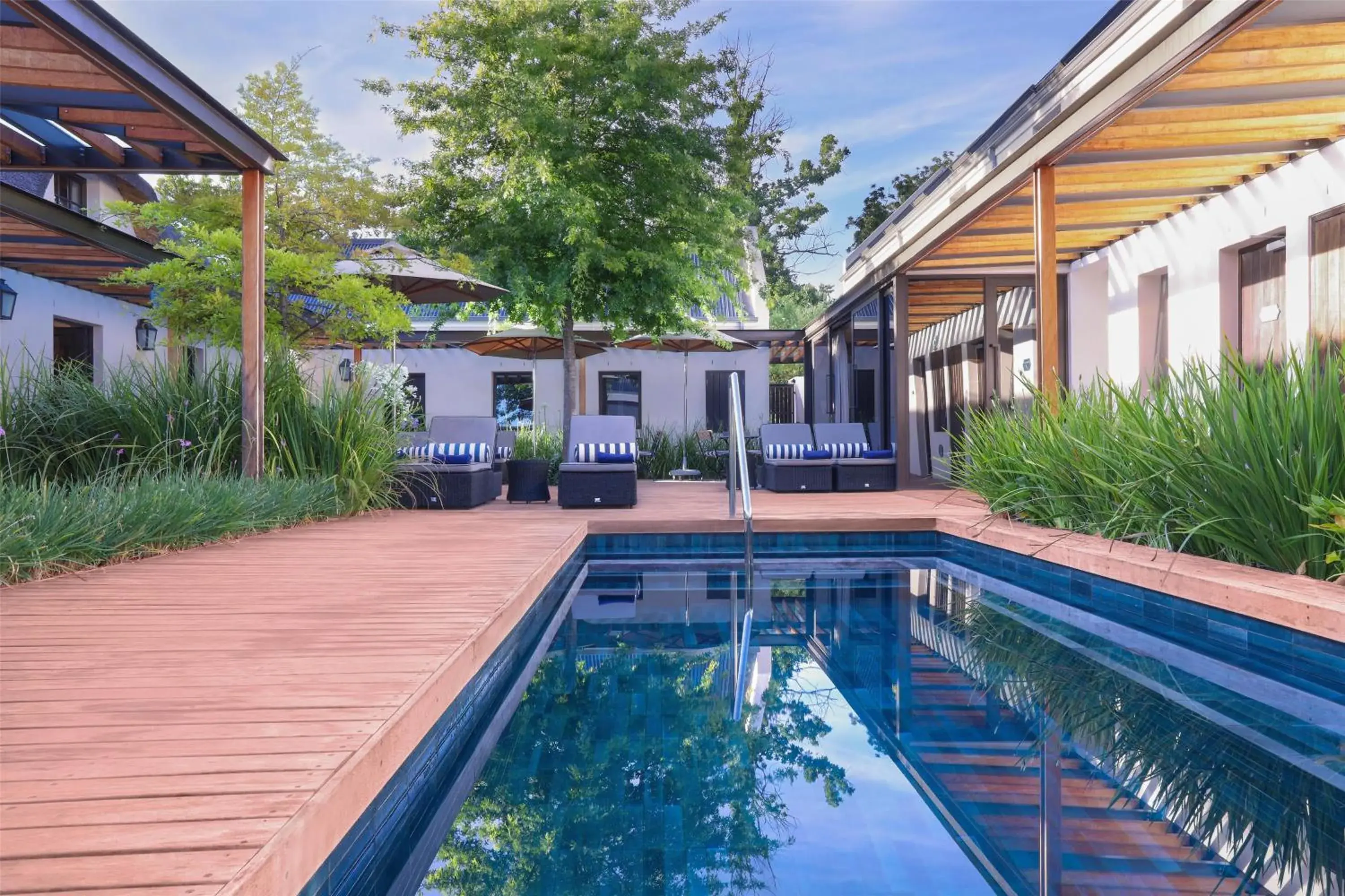 Property building in Southern Sun de Wagen Property building in Southern Sun de Wagen