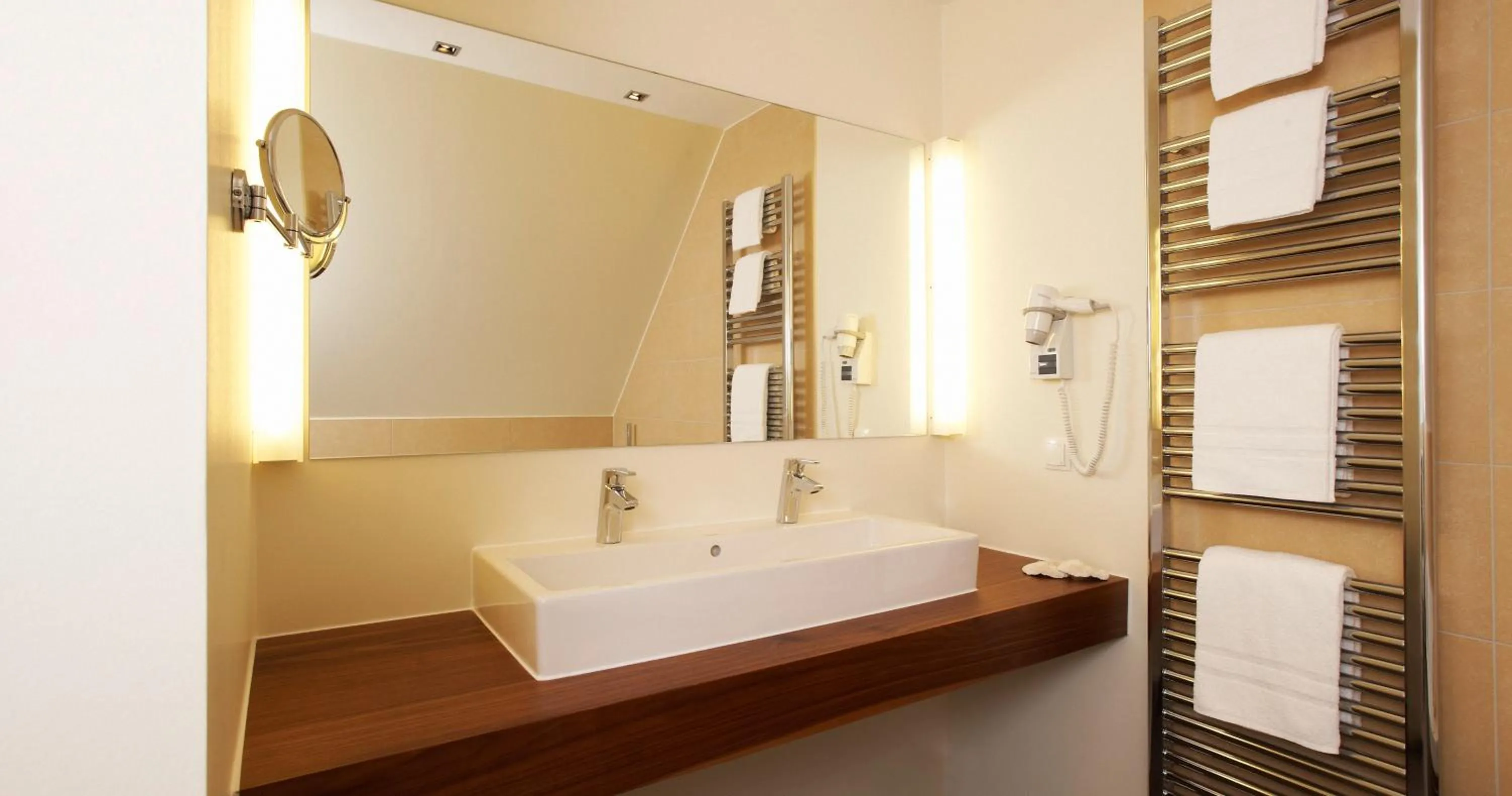 Bathroom in Hotel Am Helmwartsturm