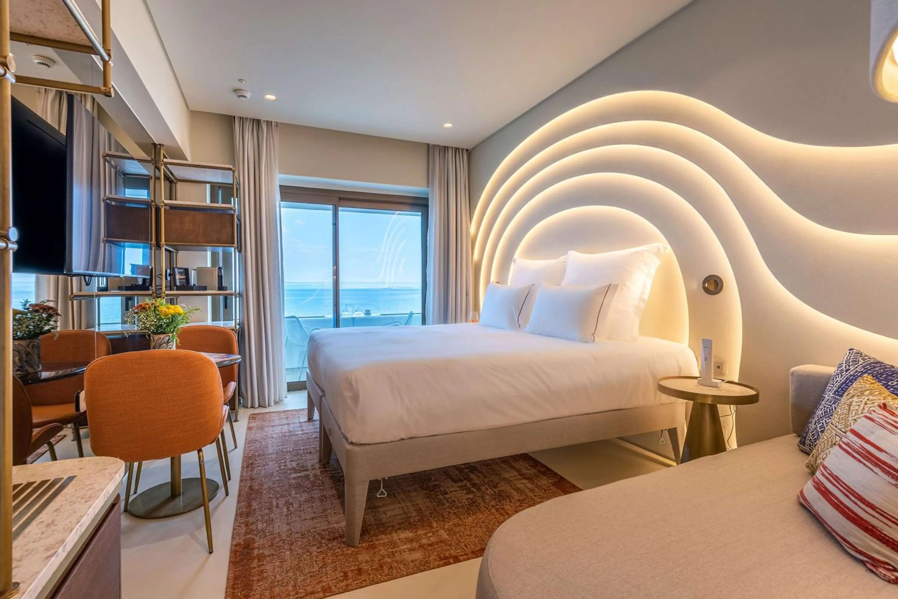 Photo of the whole room, Bed in Isla Brown Corinthia Resort & Spa, a member of Brown Hotels