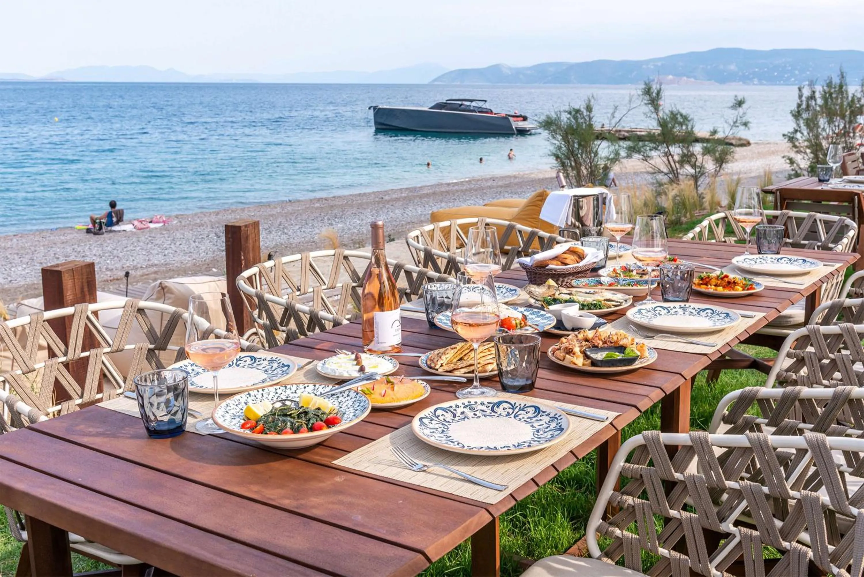 Dining area in Isla Brown Corinthia Resort & Spa, a member of Brown Hotels