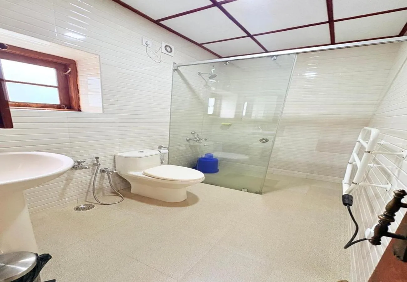 Bathroom in Onondaga Kodaikanal