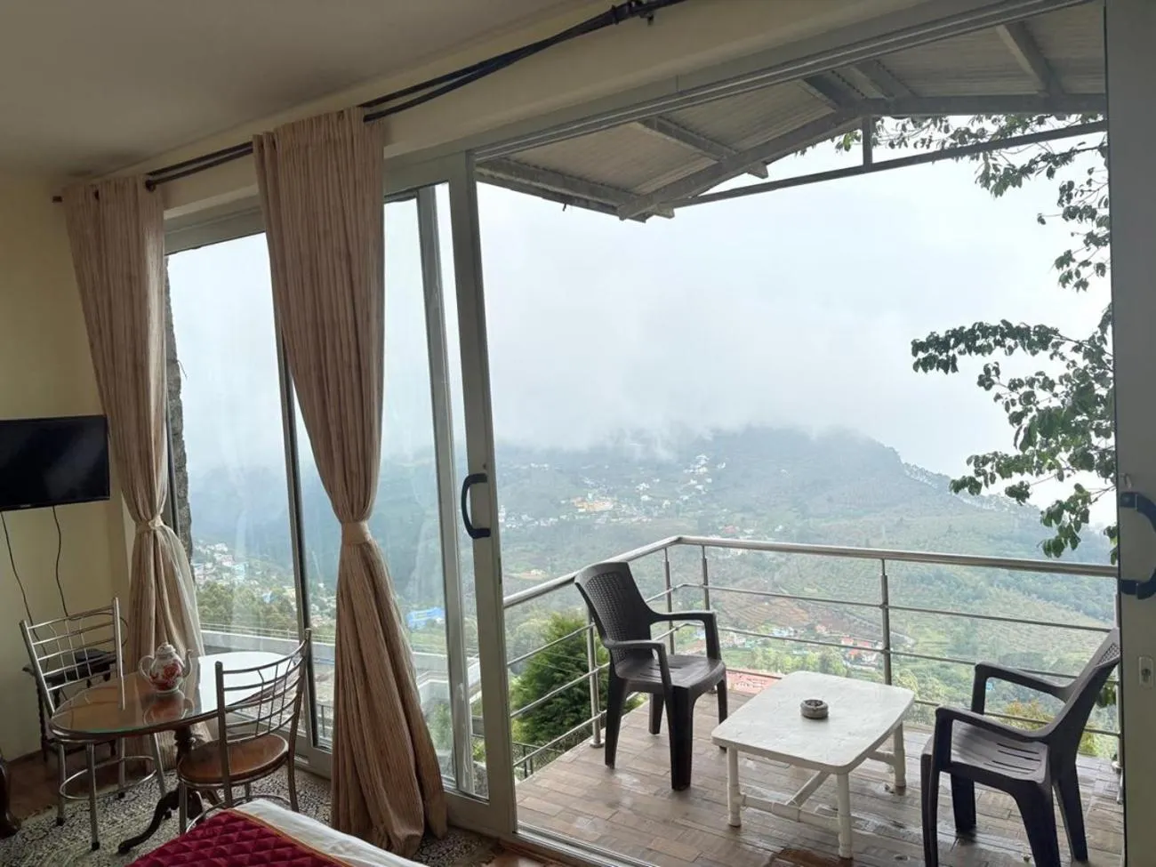 Balcony/Terrace in Onondaga Kodaikanal
