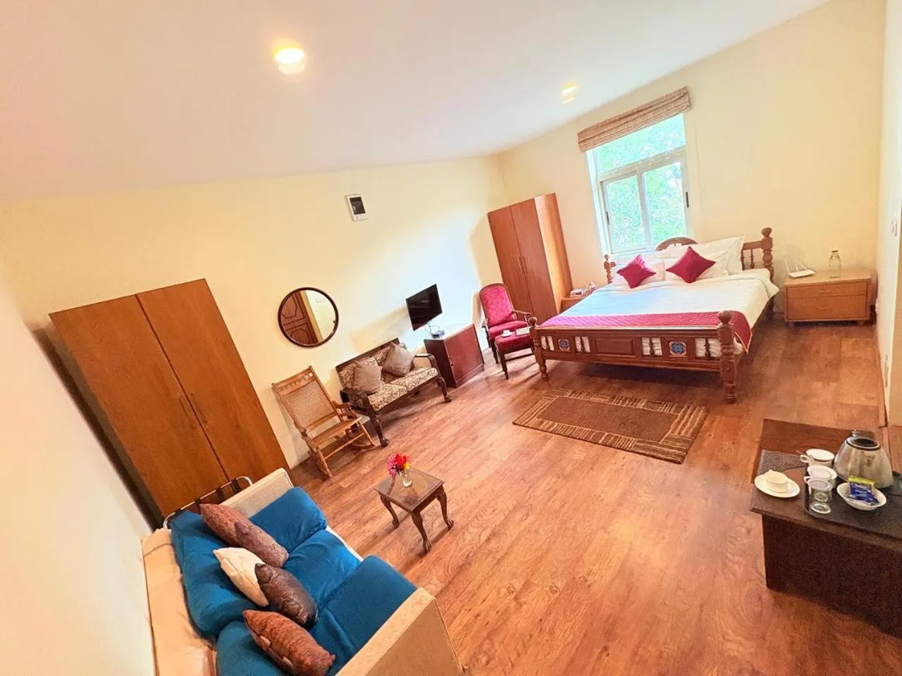 Bedroom, Bed in Onondaga Kodaikanal