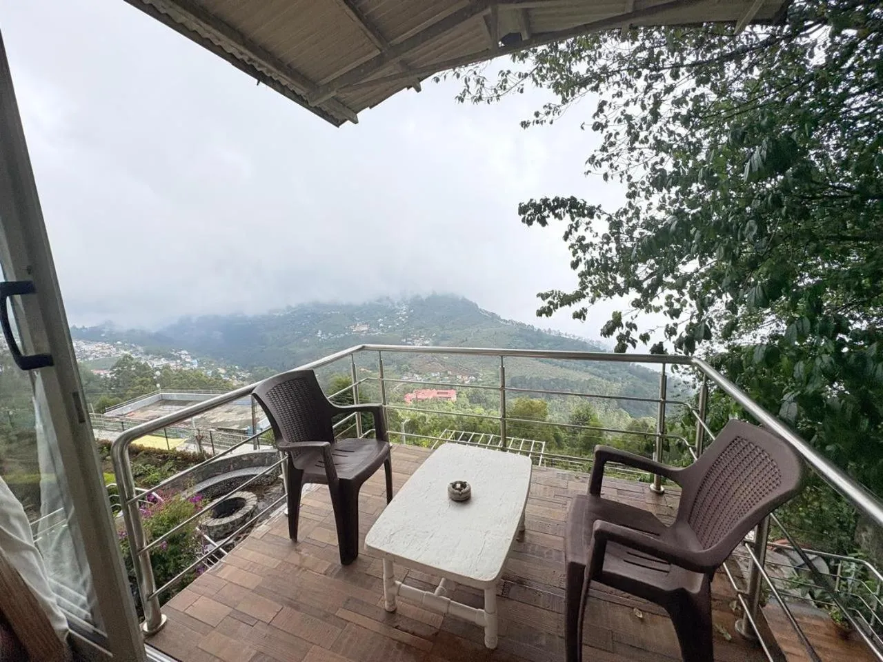 Balcony/Terrace in Onondaga Kodaikanal