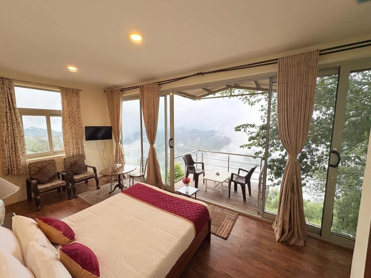 Bedroom, Bed in Onondaga Kodaikanal