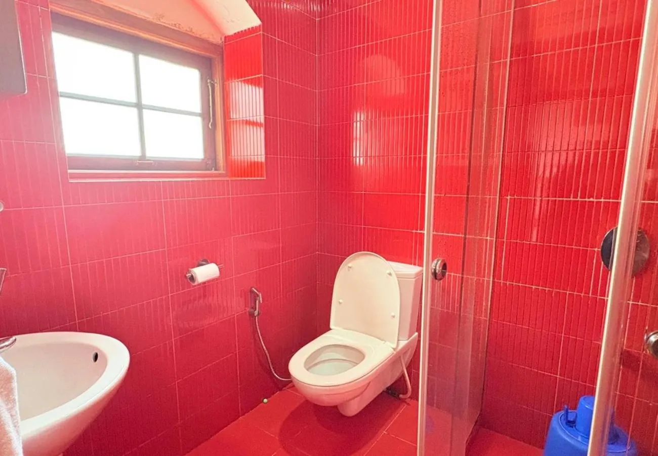 Bathroom in Onondaga Kodaikanal